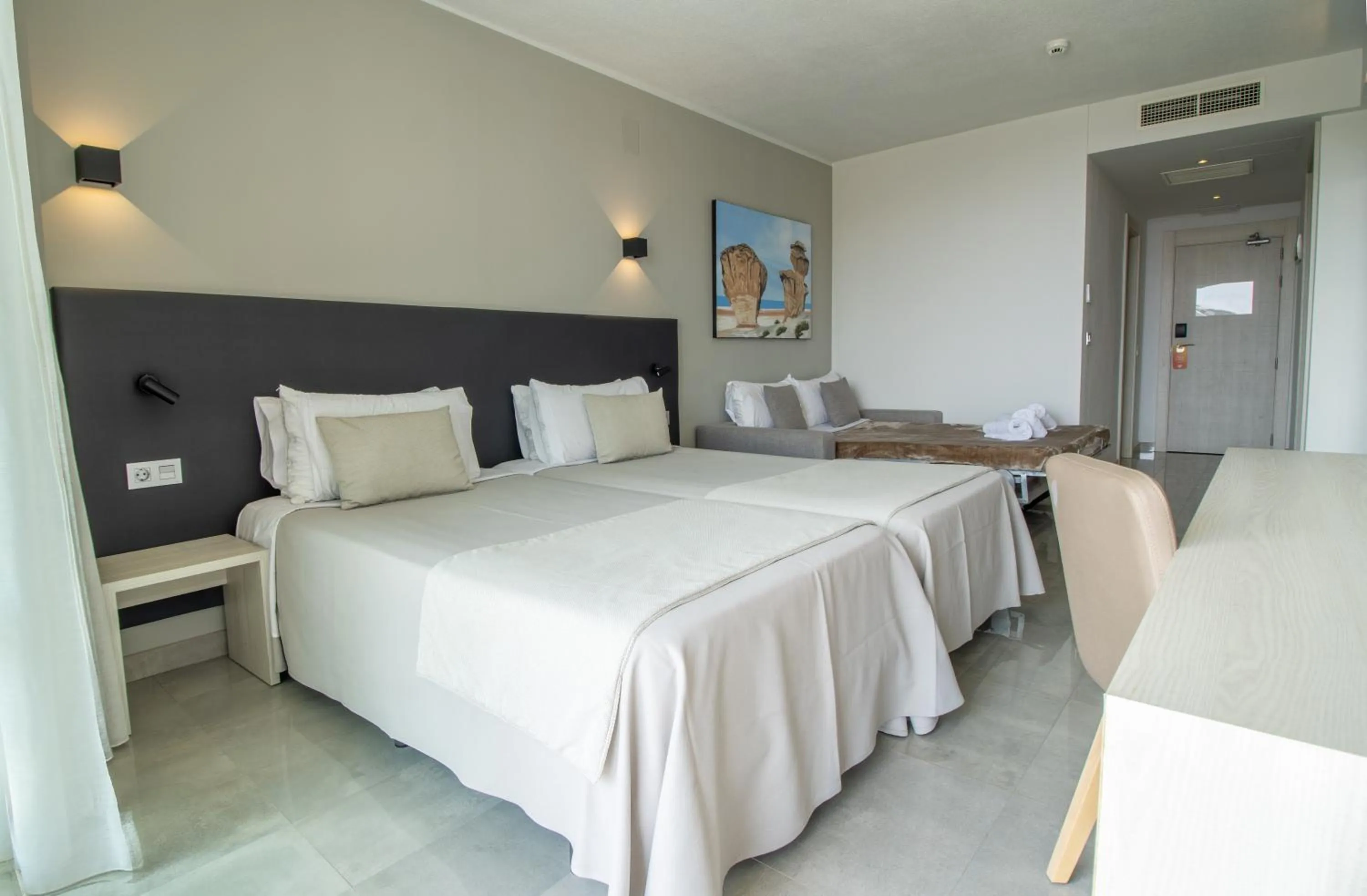 Bedroom, Bed in Dos Playas - 30º hotels