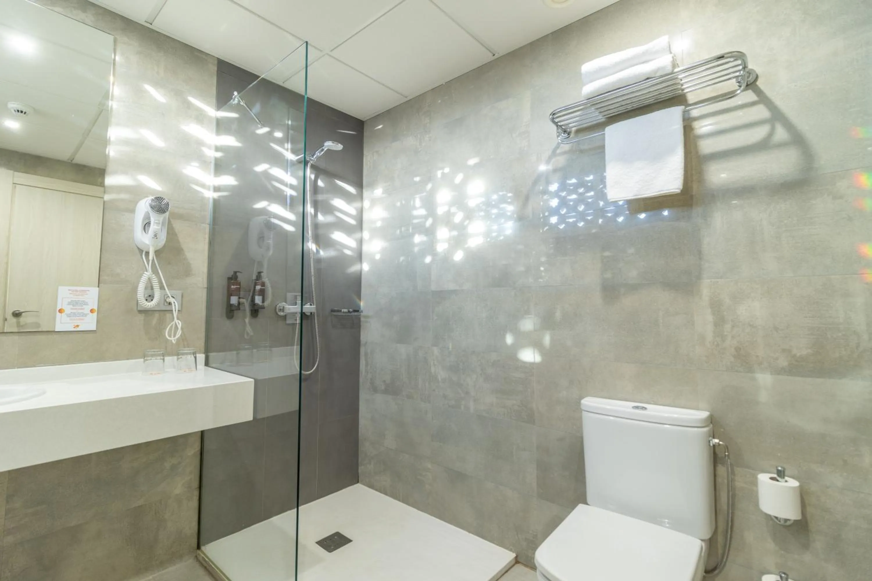 Bathroom in Dos Playas - 30º hotels