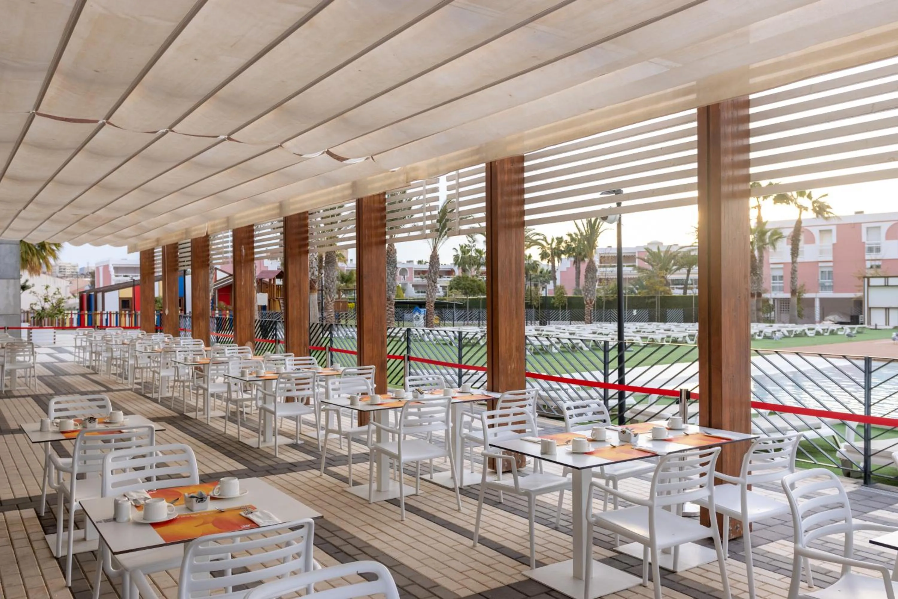 Restaurant/places to eat in Dos Playas - 30º hotels