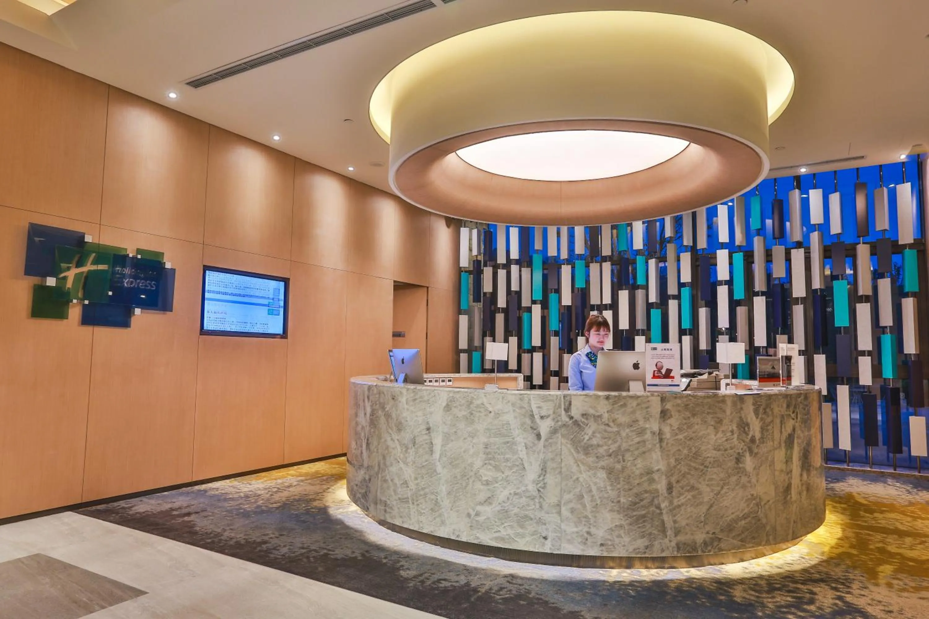 Property building in Holiday Inn Express Emei Mountain, an IHG Hotel