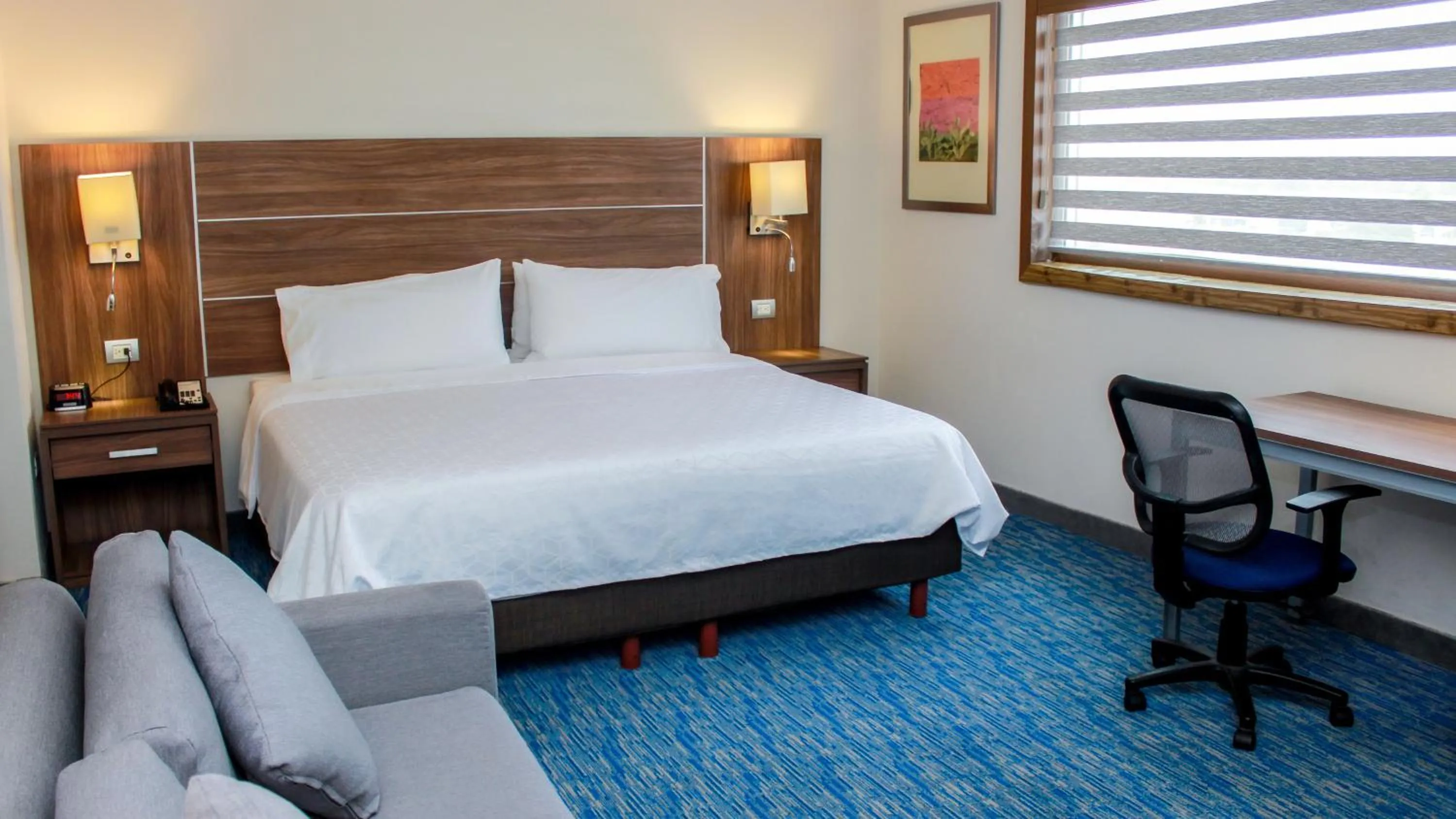 Bed in Holiday Inn Express & Suites - Ciudad Obregon by IHG