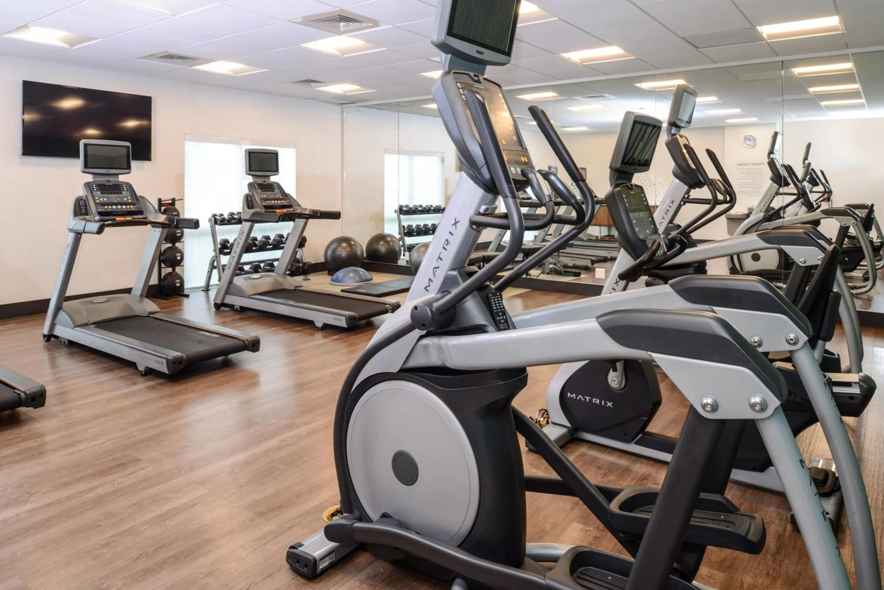 Fitness centre/facilities in Holiday Inn Express & Suites - St. Petersburg - Madeira Beach by IHG