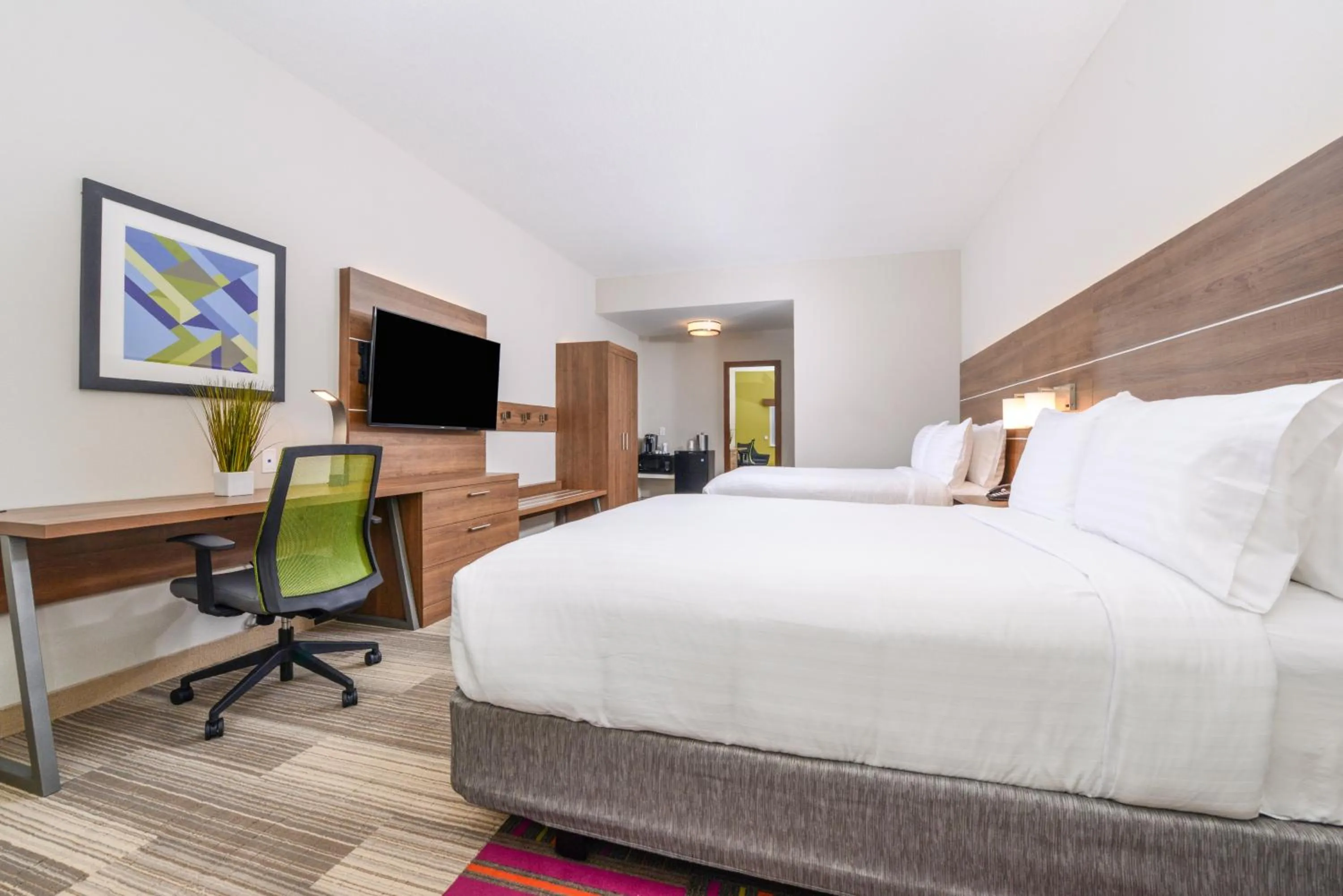Photo of the whole room, Bed in Holiday Inn Express & Suites - St. Petersburg - Madeira Beach by IHG