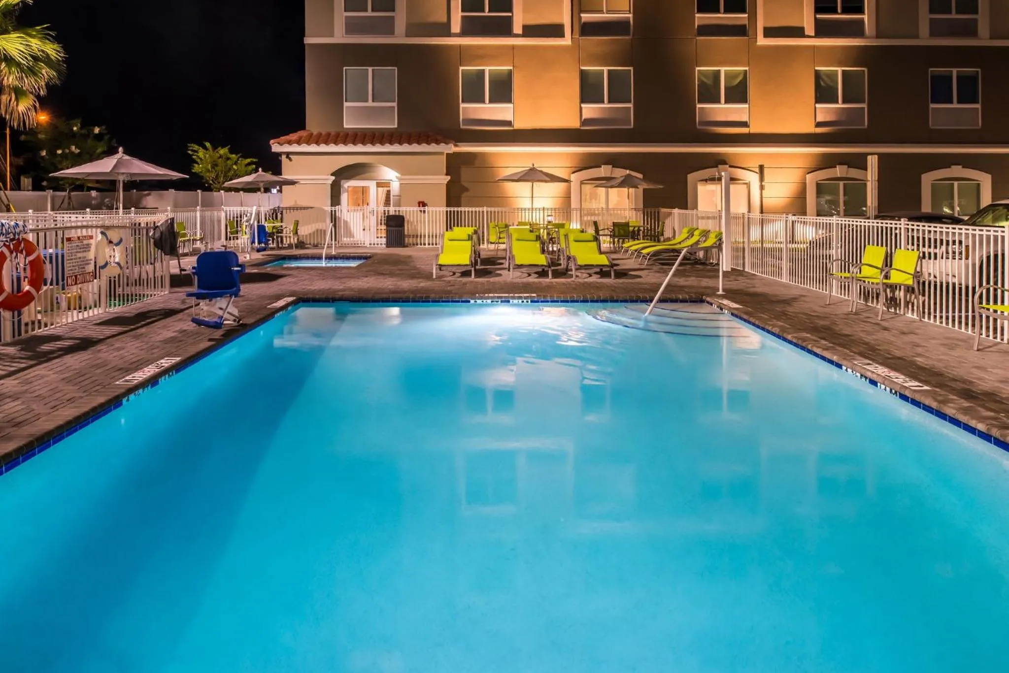 Swimming pool in Holiday Inn Express & Suites - St. Petersburg - Madeira Beach by IHG