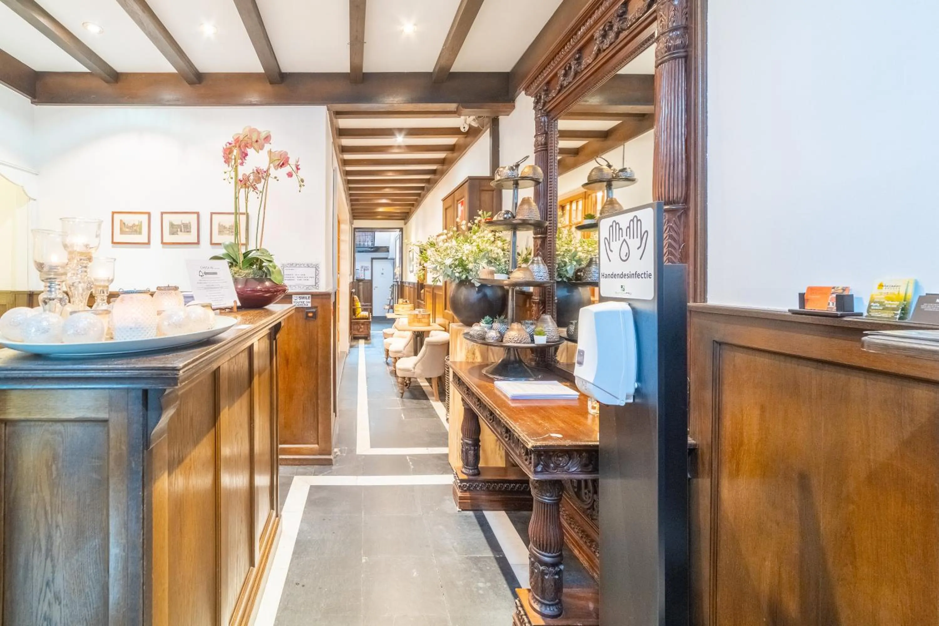 Lobby or reception in Hotel Het Gheestelic Hof by CW Hotel Collection