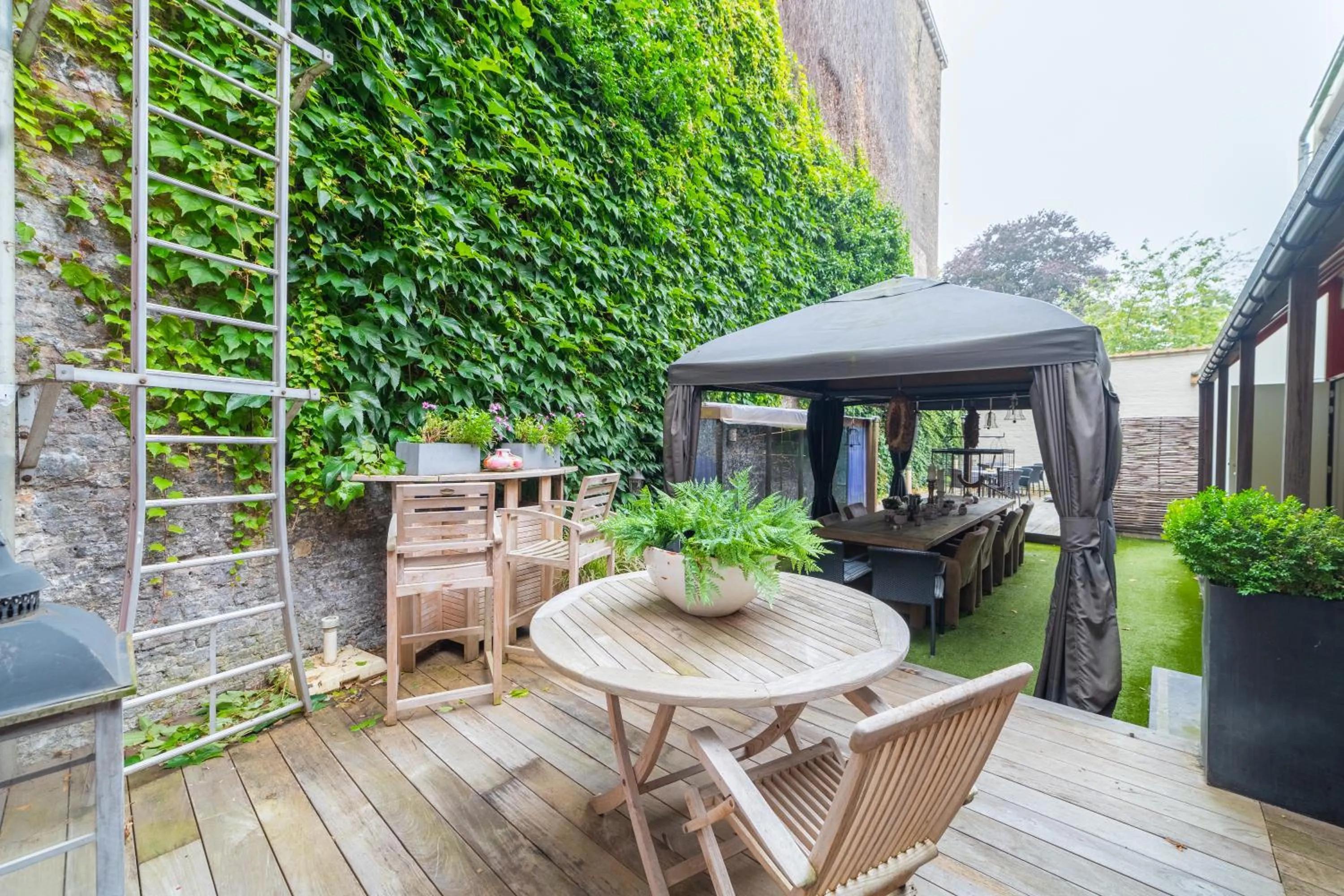 Garden in Hotel Het Gheestelic Hof by CW Hotel Collection