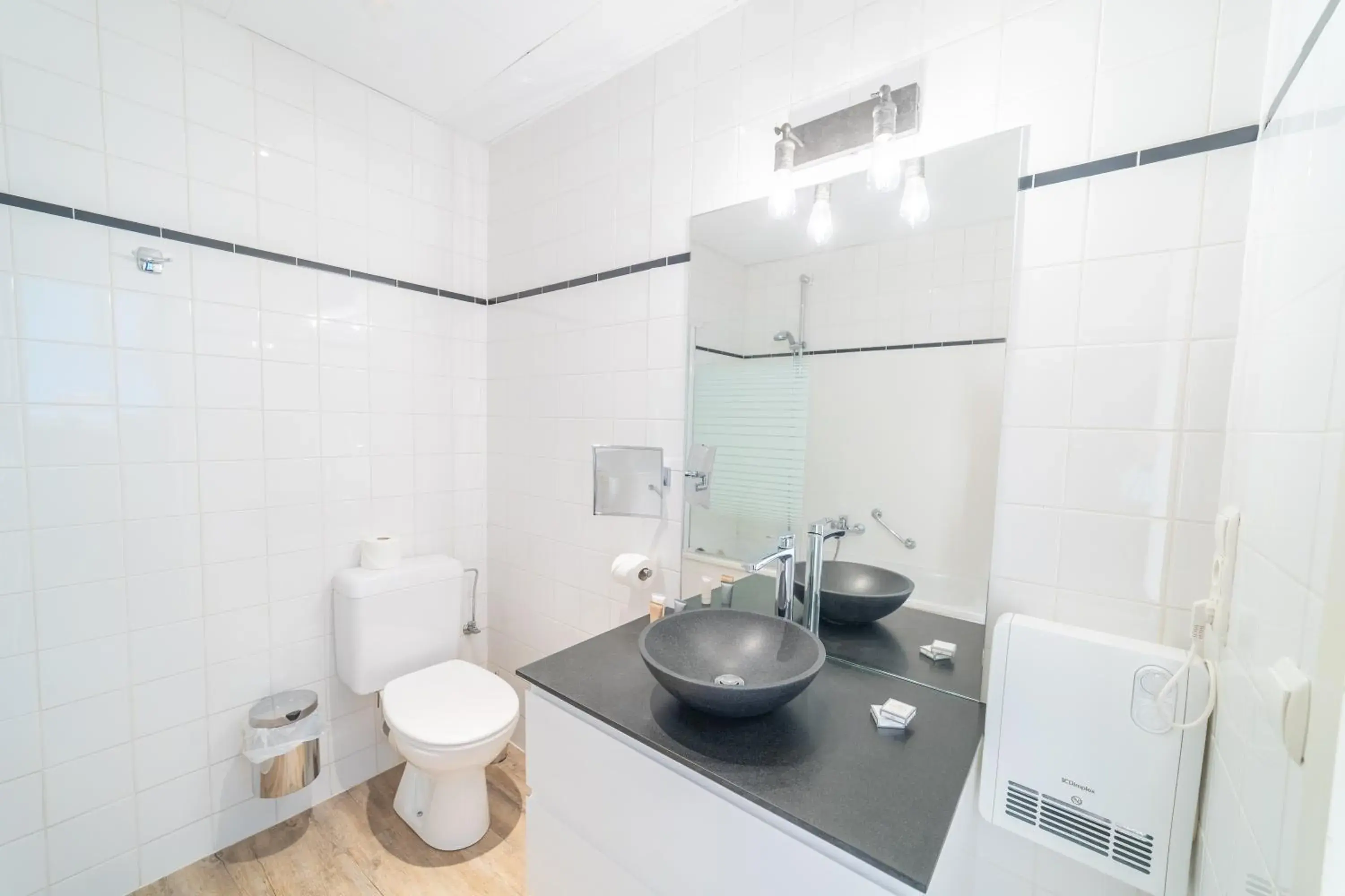 Triple Room in Hotel Het Gheestelic Hof by CW Hotel Collection Triple Room in Hotel Het Gheestelic Hof by CW Hotel Collection