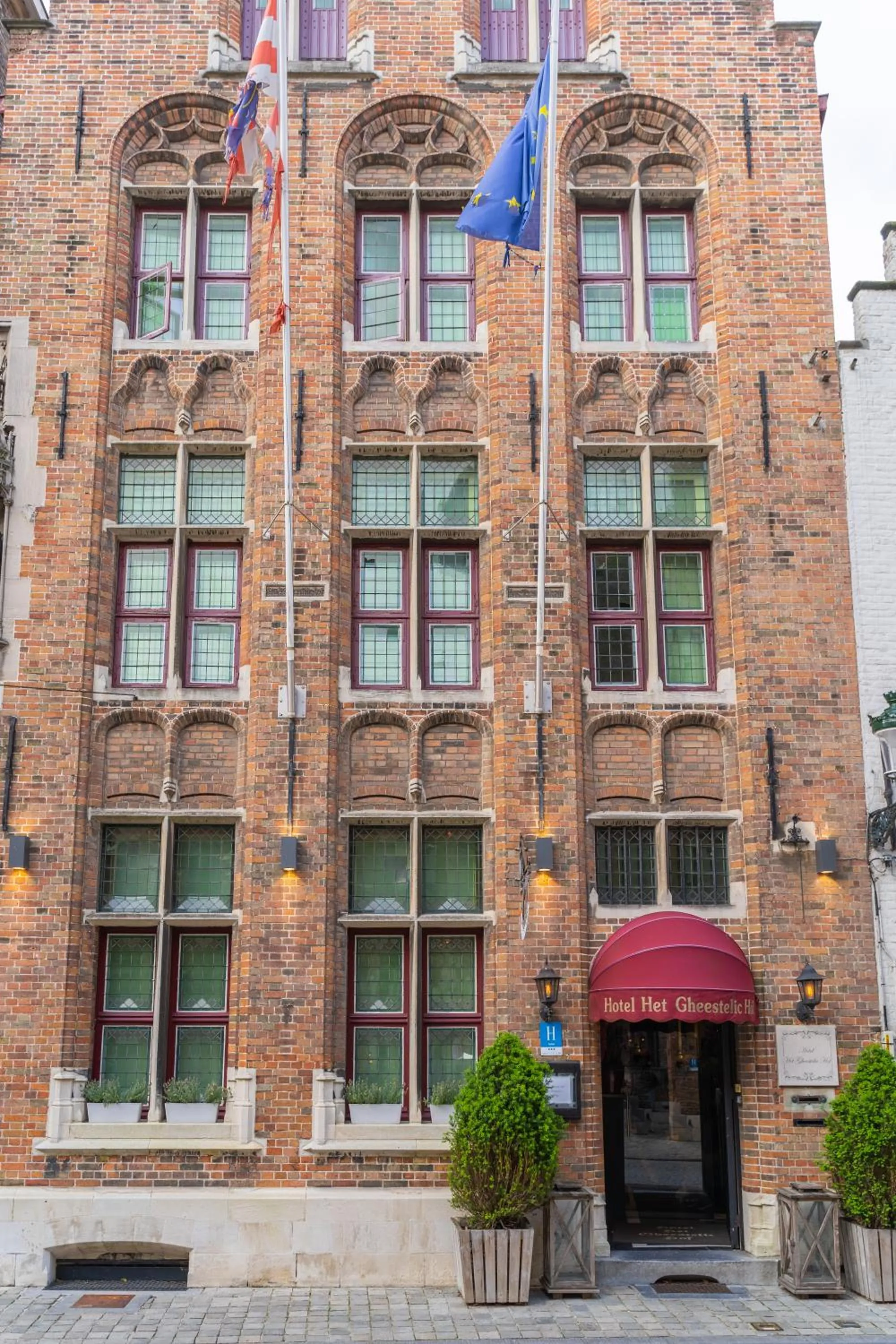 Property building in Hotel Het Gheestelic Hof by CW Hotel Collection