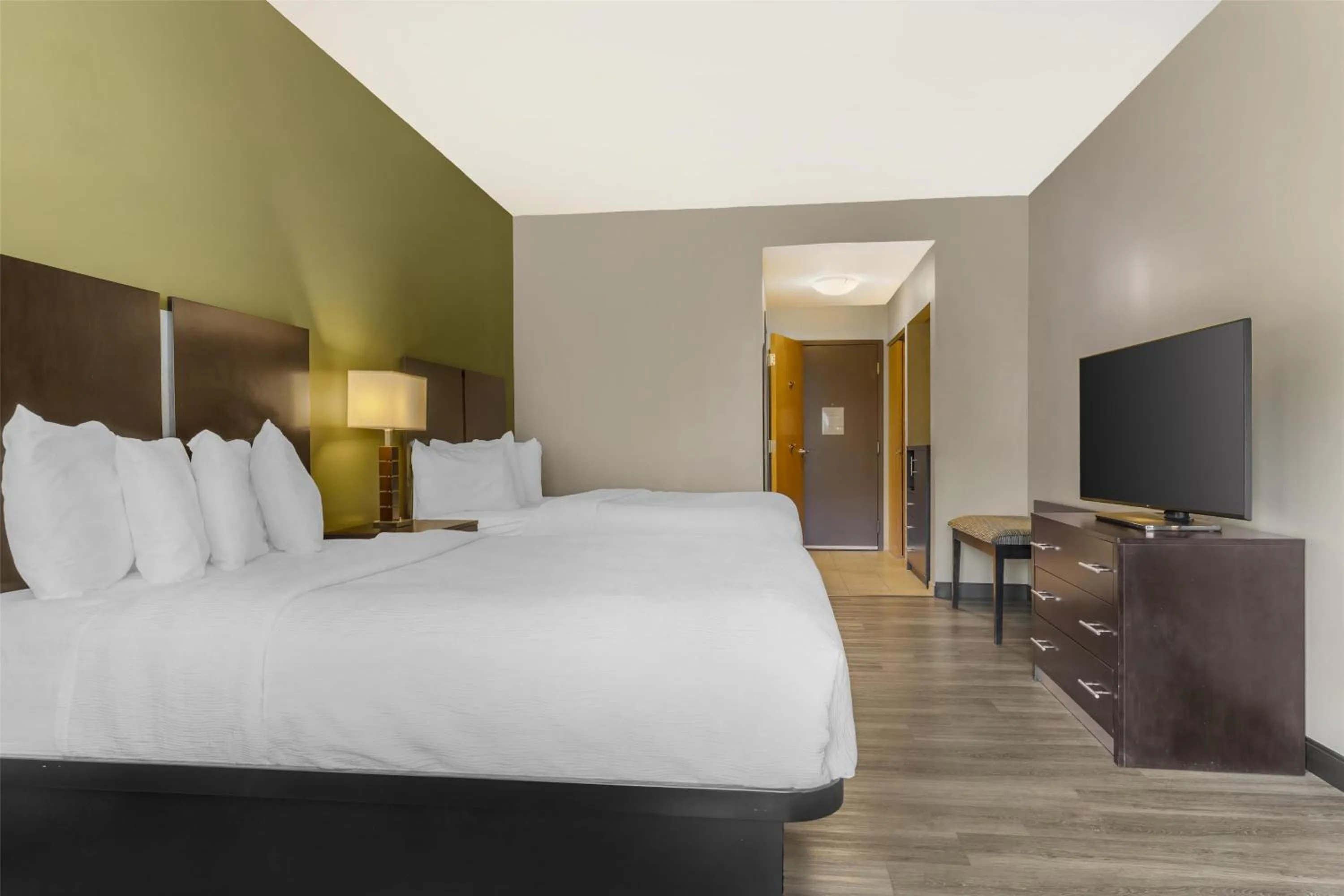 Bedroom, Bed in Best Western Plus Franciscan Square Inn & Suites Steubenville