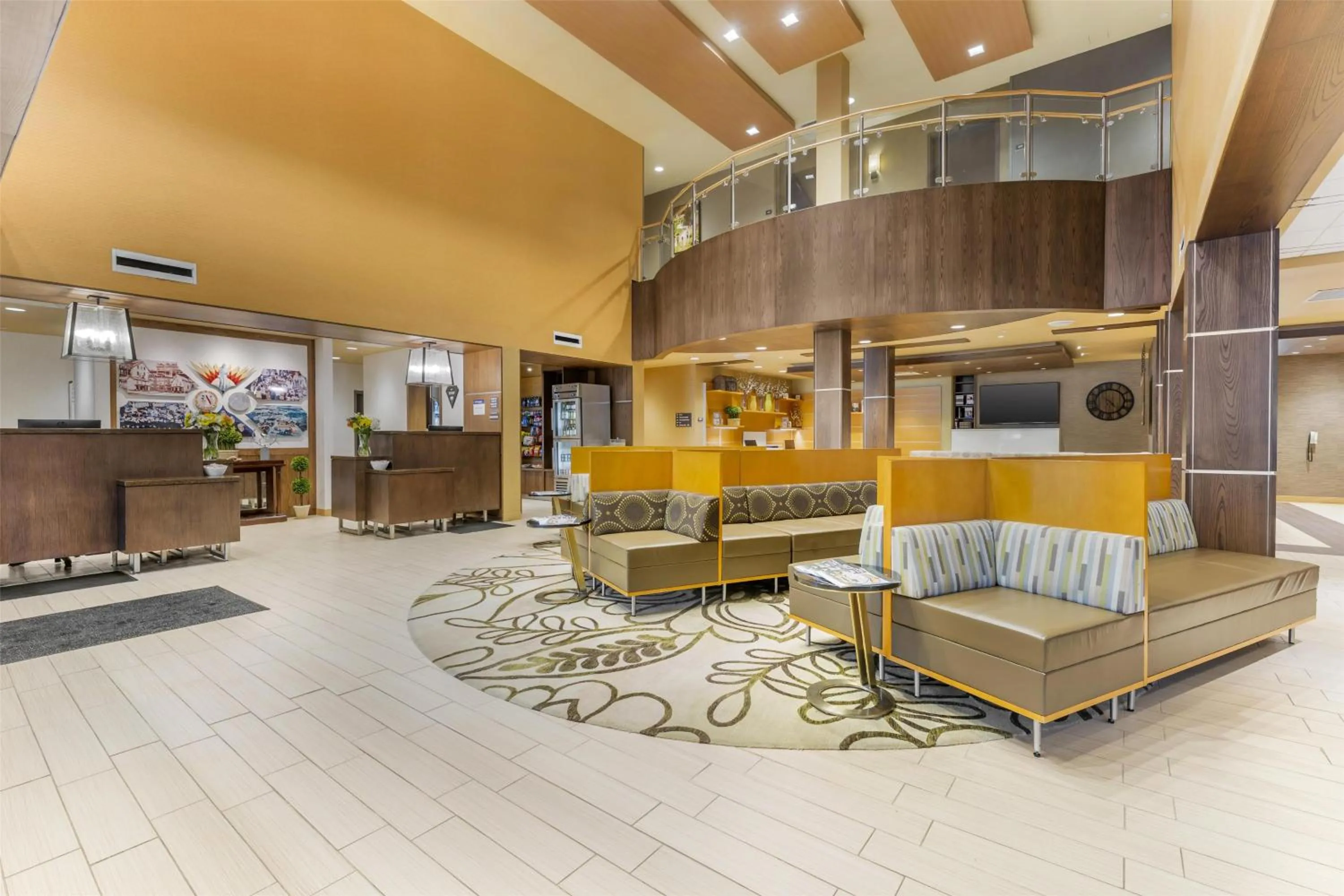 Lobby or reception in Best Western Plus Franciscan Square Inn & Suites Steubenville