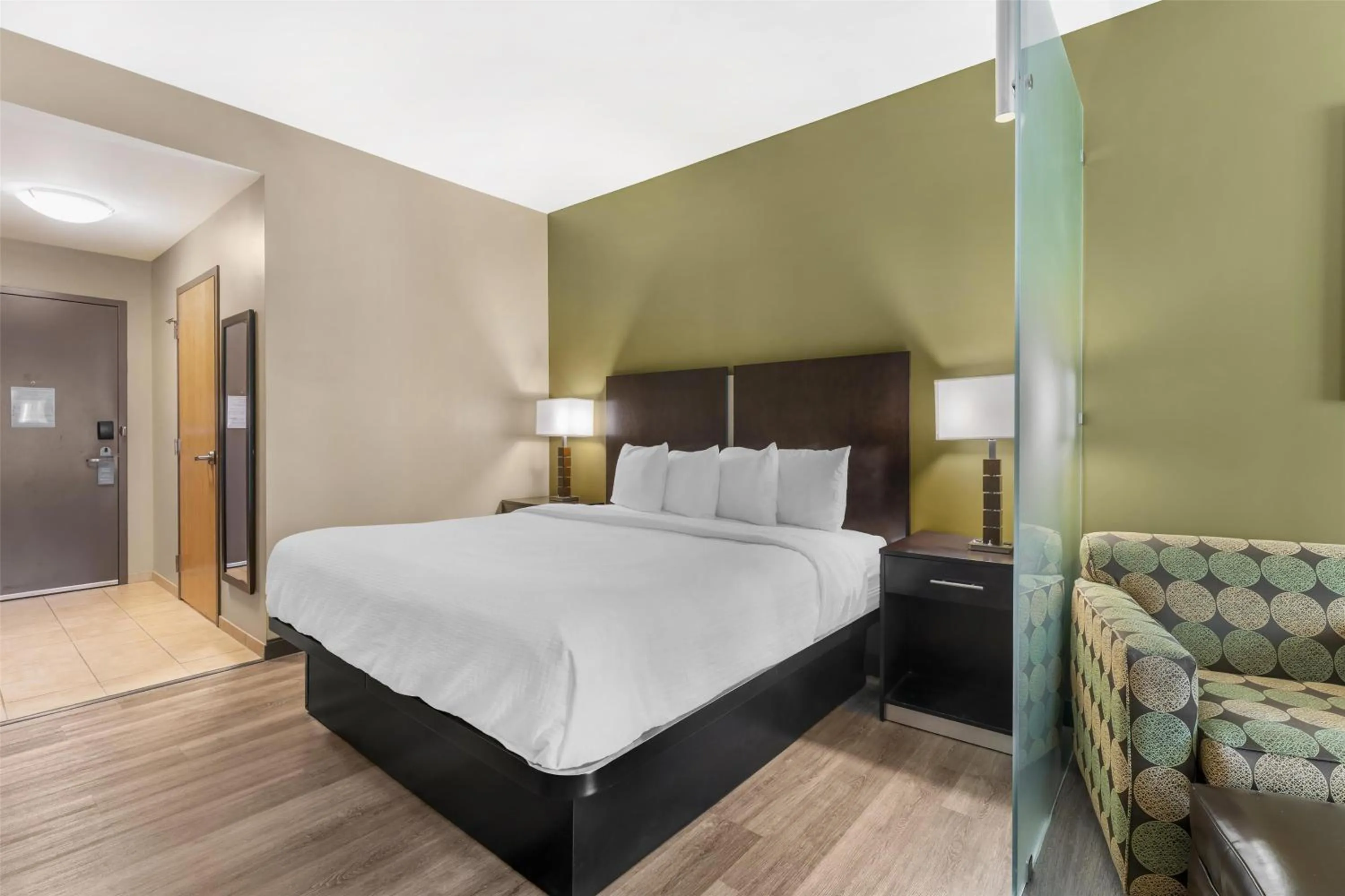 Bedroom, Bed in Best Western Plus Franciscan Square Inn & Suites Steubenville