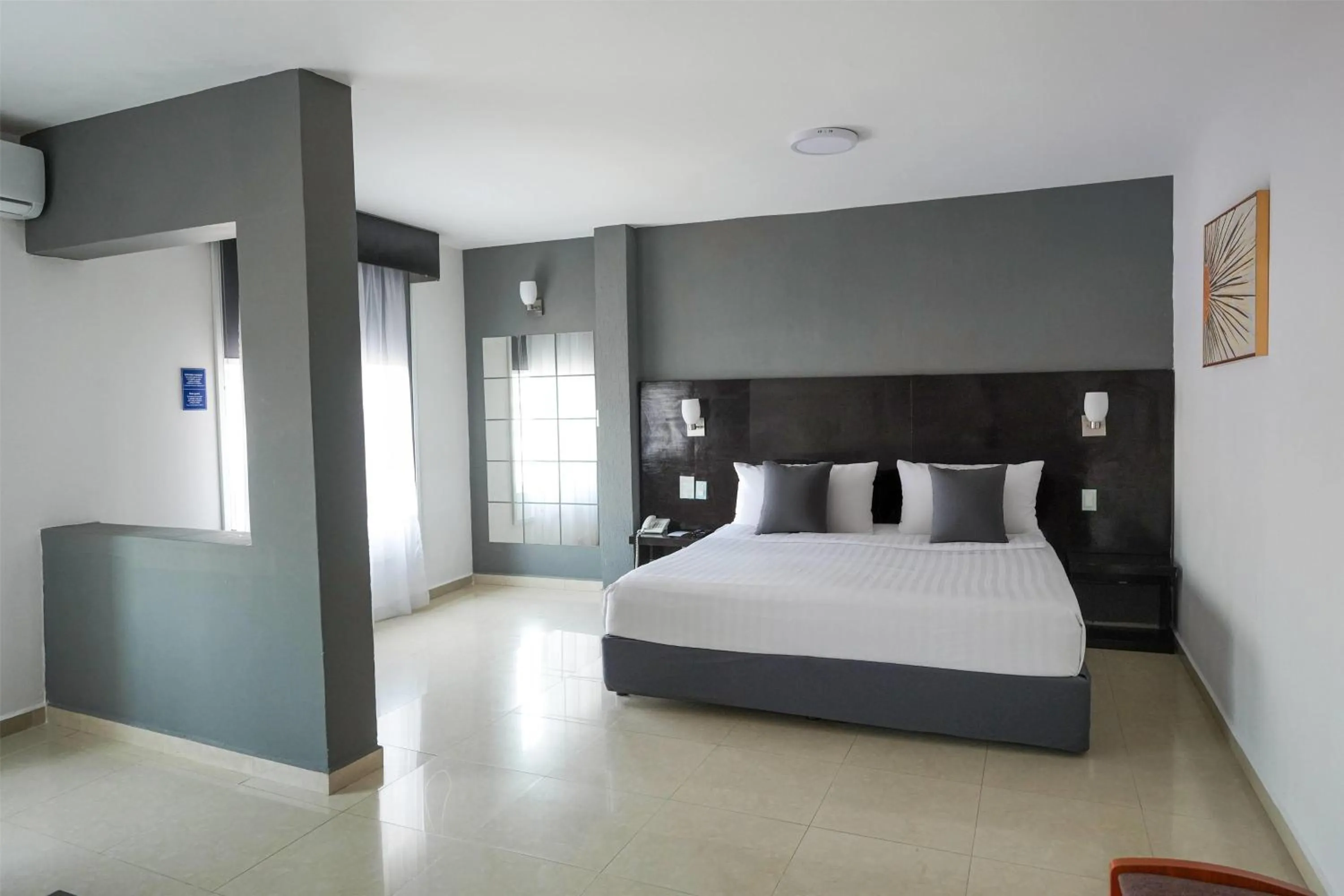 Photo of the whole room, Bed in Days Inn by Wyndham Minatitlan