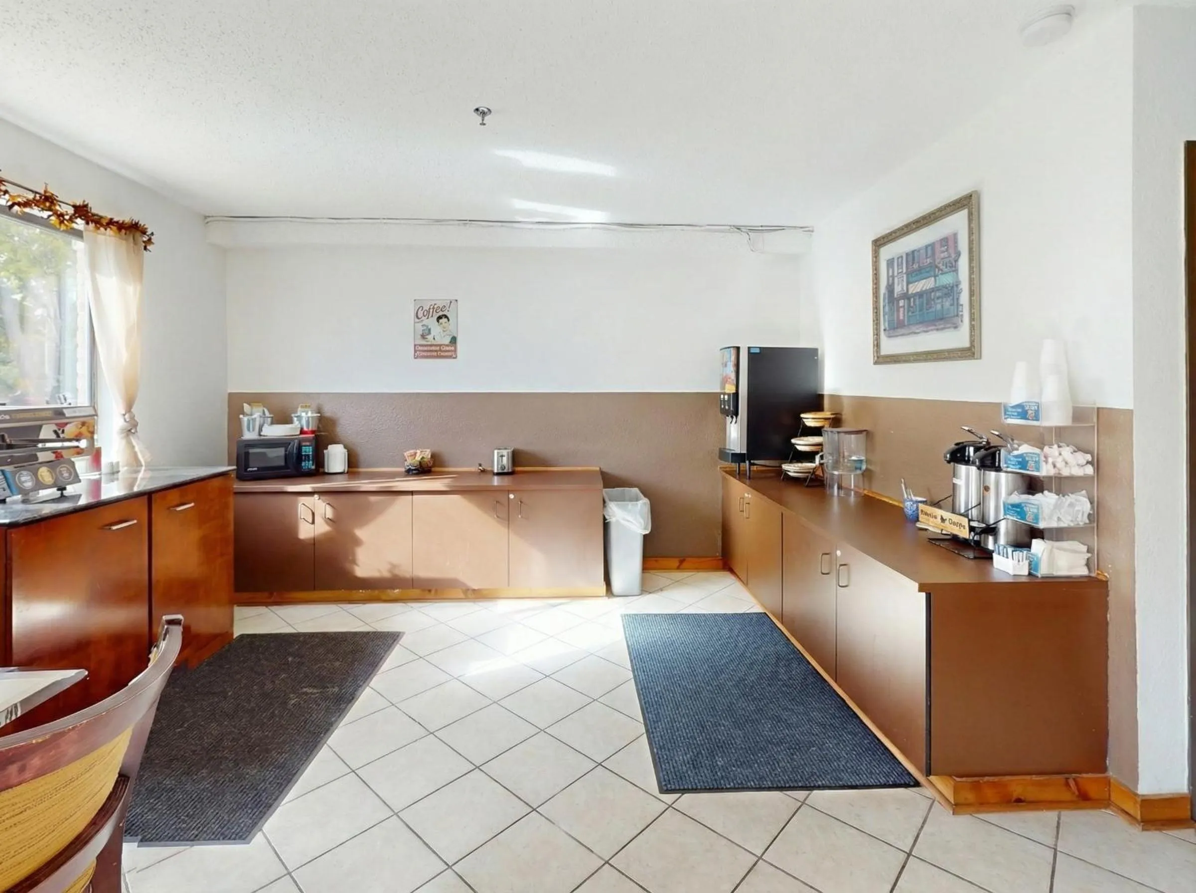 Coffee/tea facilities in Oscoda Lakeside Hotel