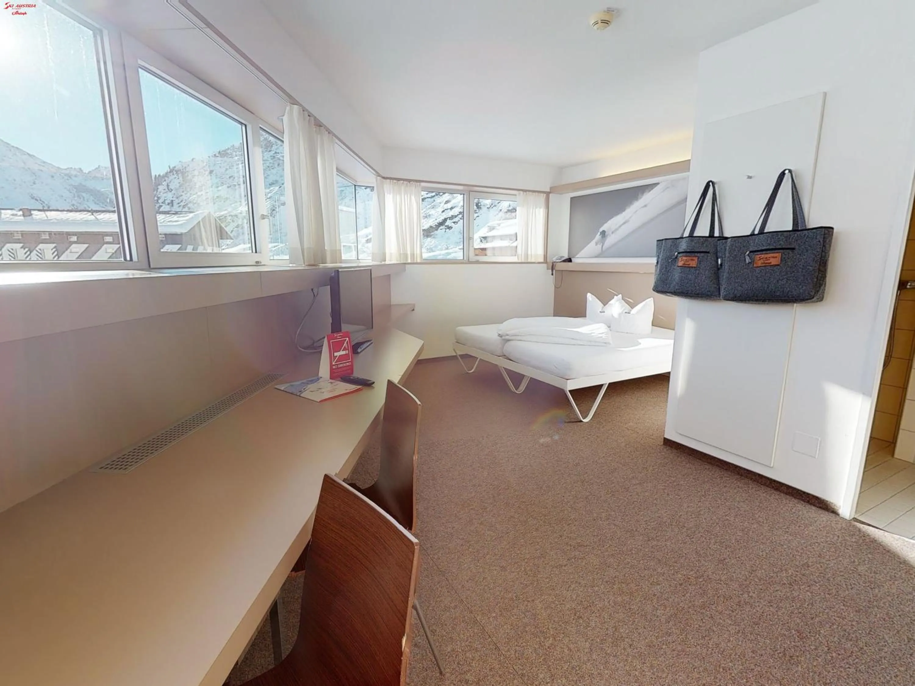 Photo of the whole room in Hotel Ski Austria St.Christoph a.A.