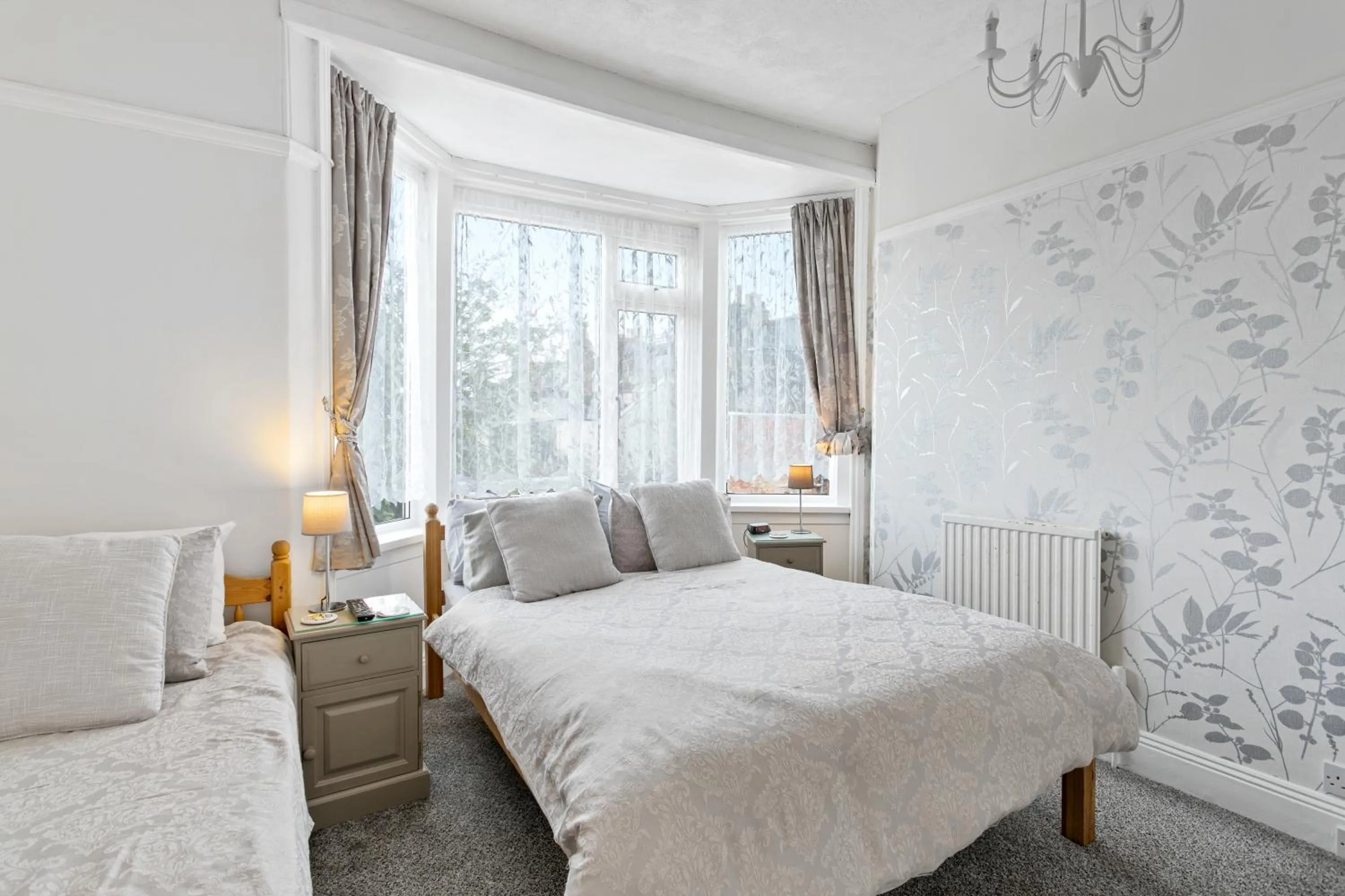 Bed in Jacaranda Hotel