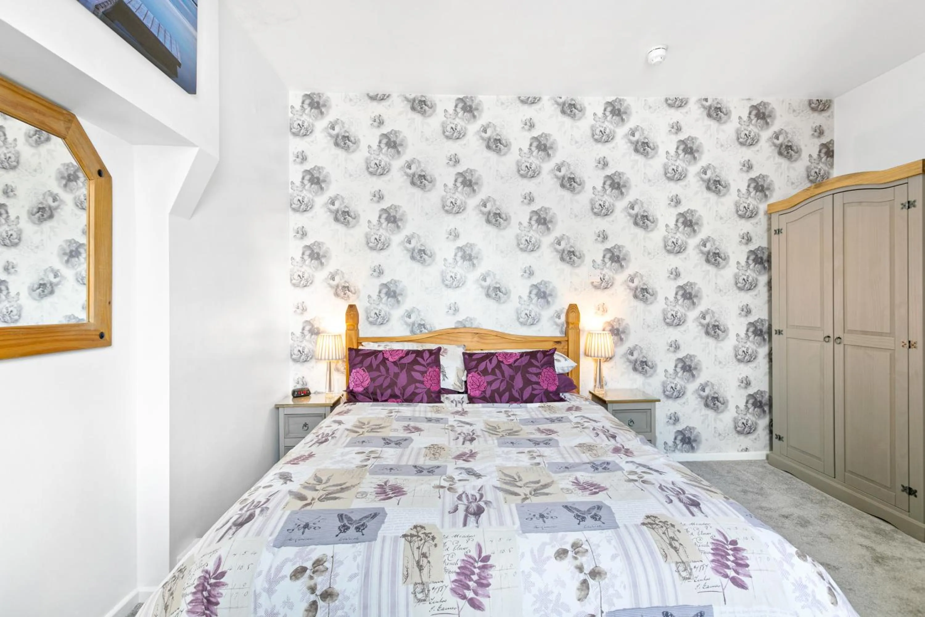 Bed in Jacaranda Hotel