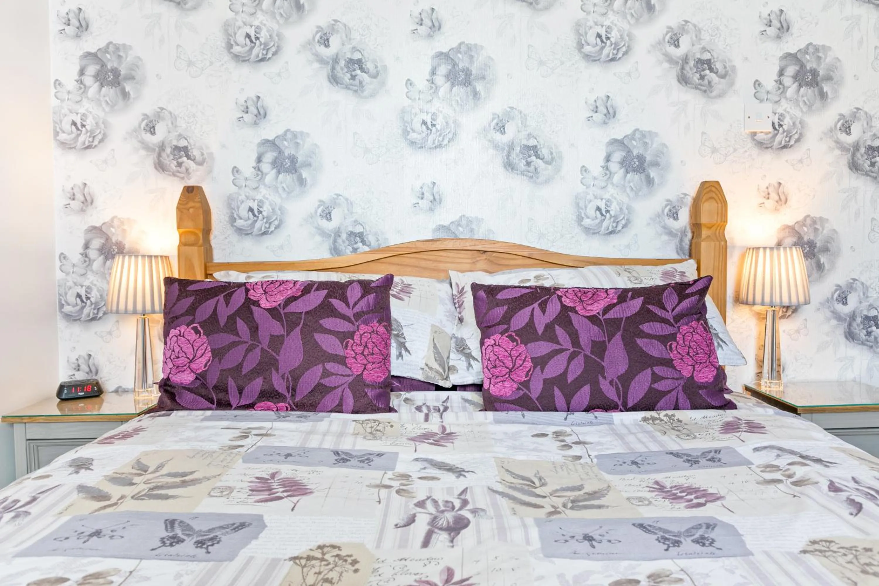 Bed in Jacaranda Hotel