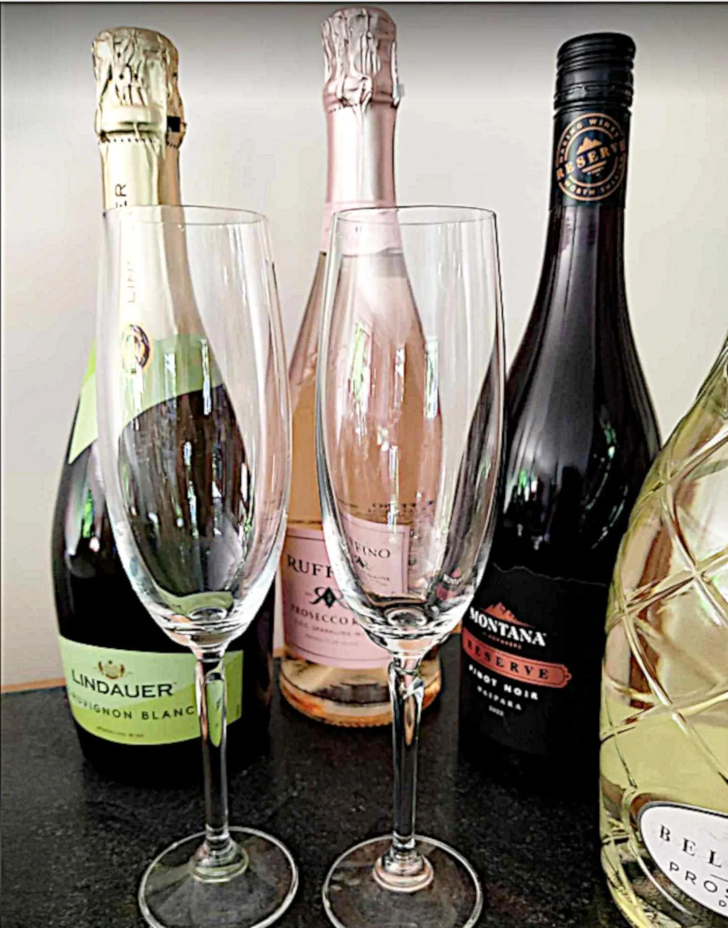 Drinks in Golden Caves - Bed and Breakfast