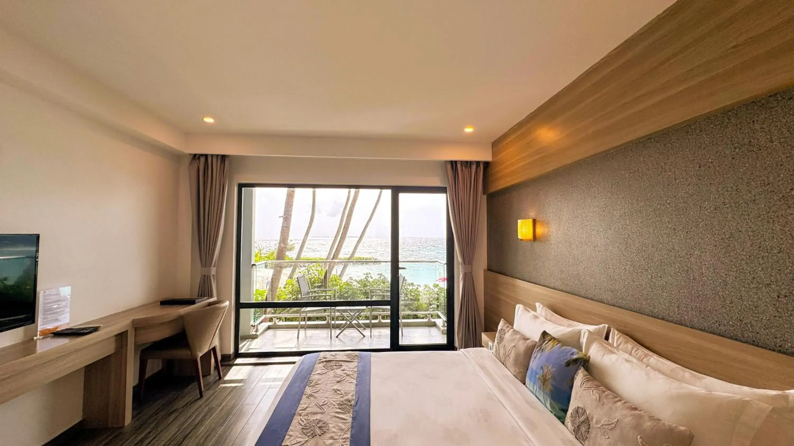 Standard Double Room with Private Balcony and Sea View in Kaani Grand Seaview Standard Double Room with Private Balcony and Sea View in Kaani Grand Seaview
