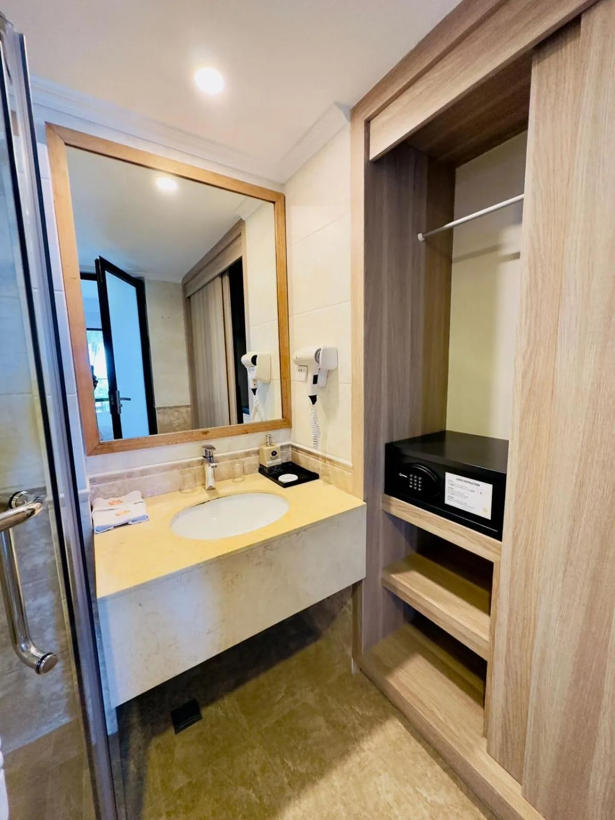Bathroom in Kaani Grand Seaview