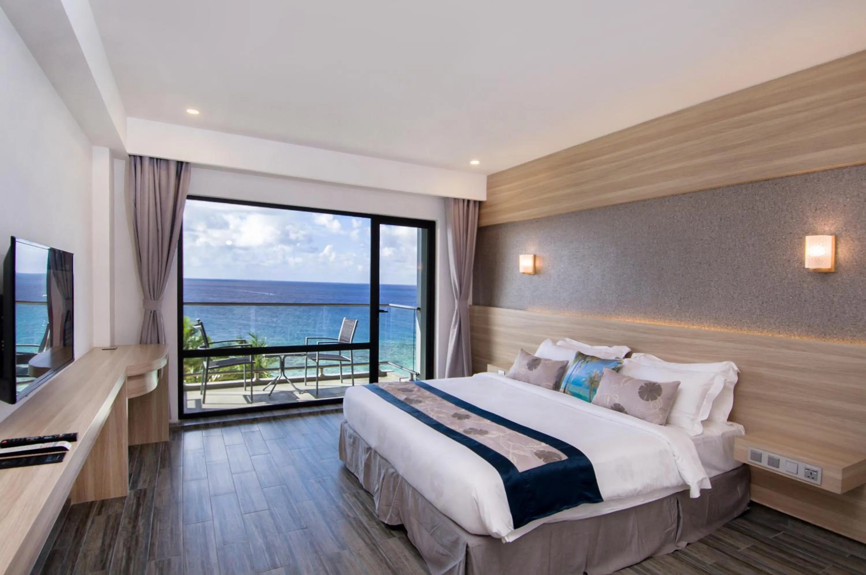 Balcony/Terrace, Bed in Kaani Grand Seaview
