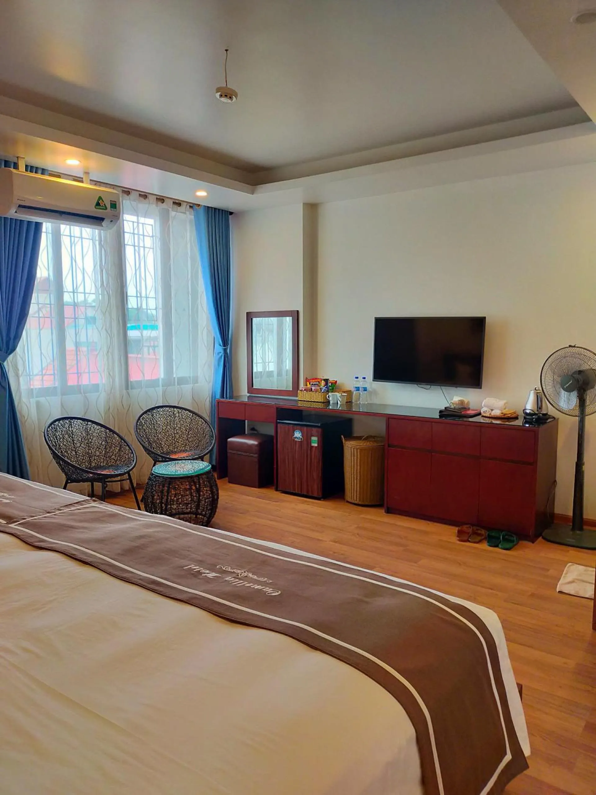 Bedroom, Bed in Camellia Hotel