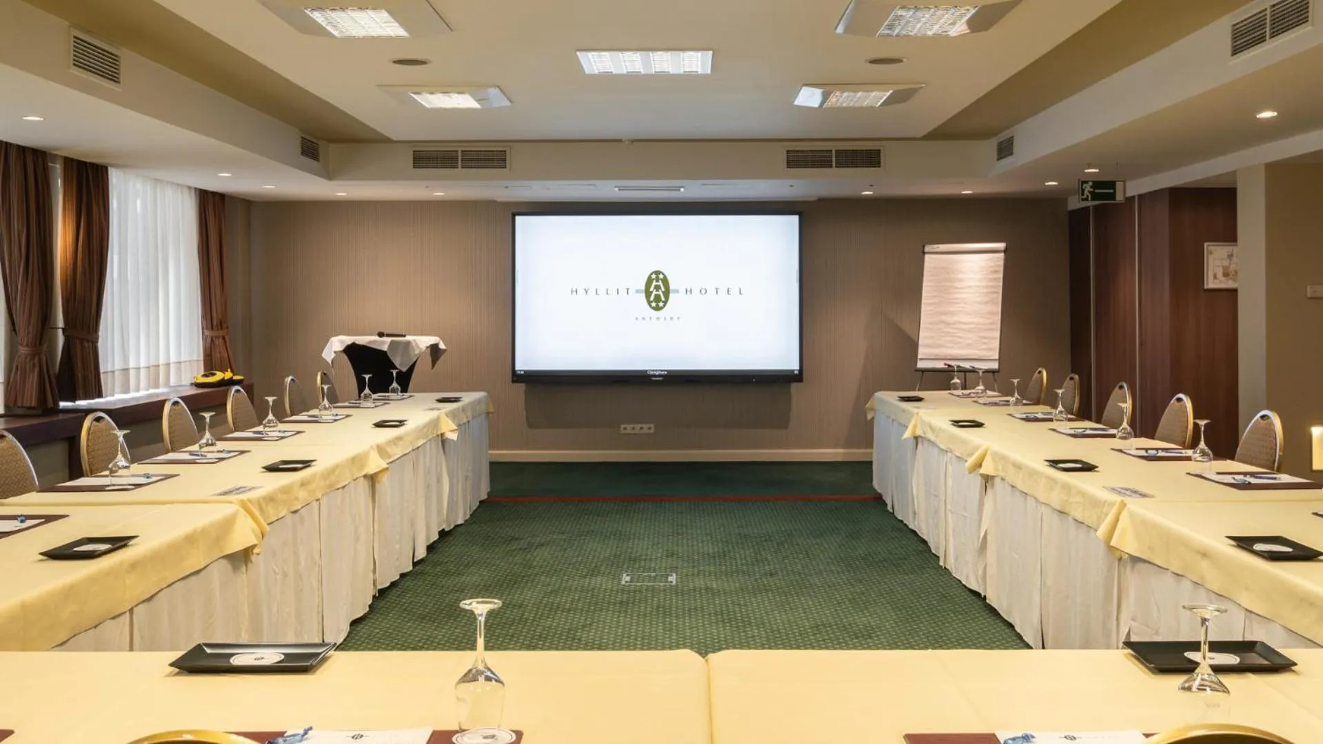 Meeting/conference room in Hyllit Hotel