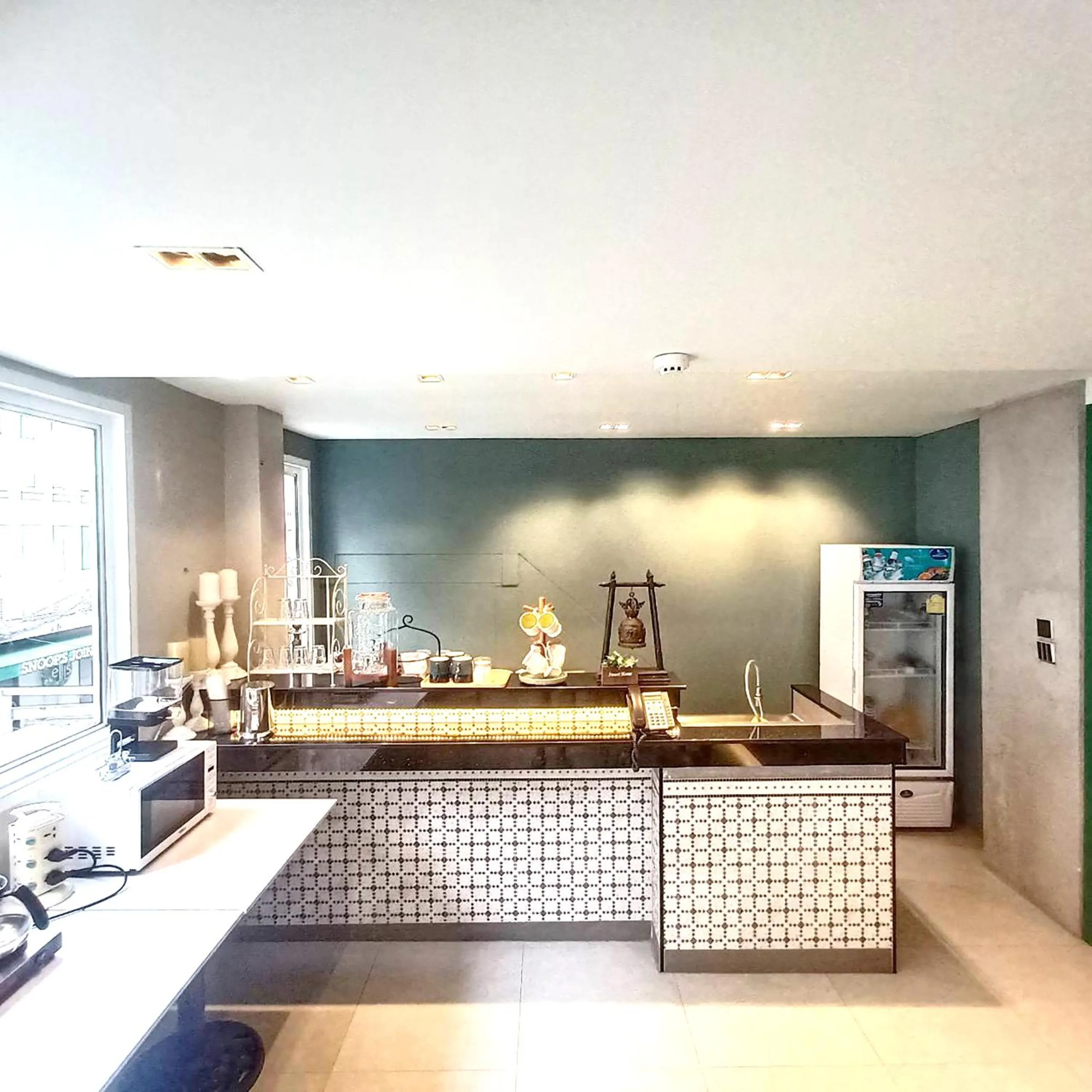 Communal kitchen in Narawad Boutique Hotel