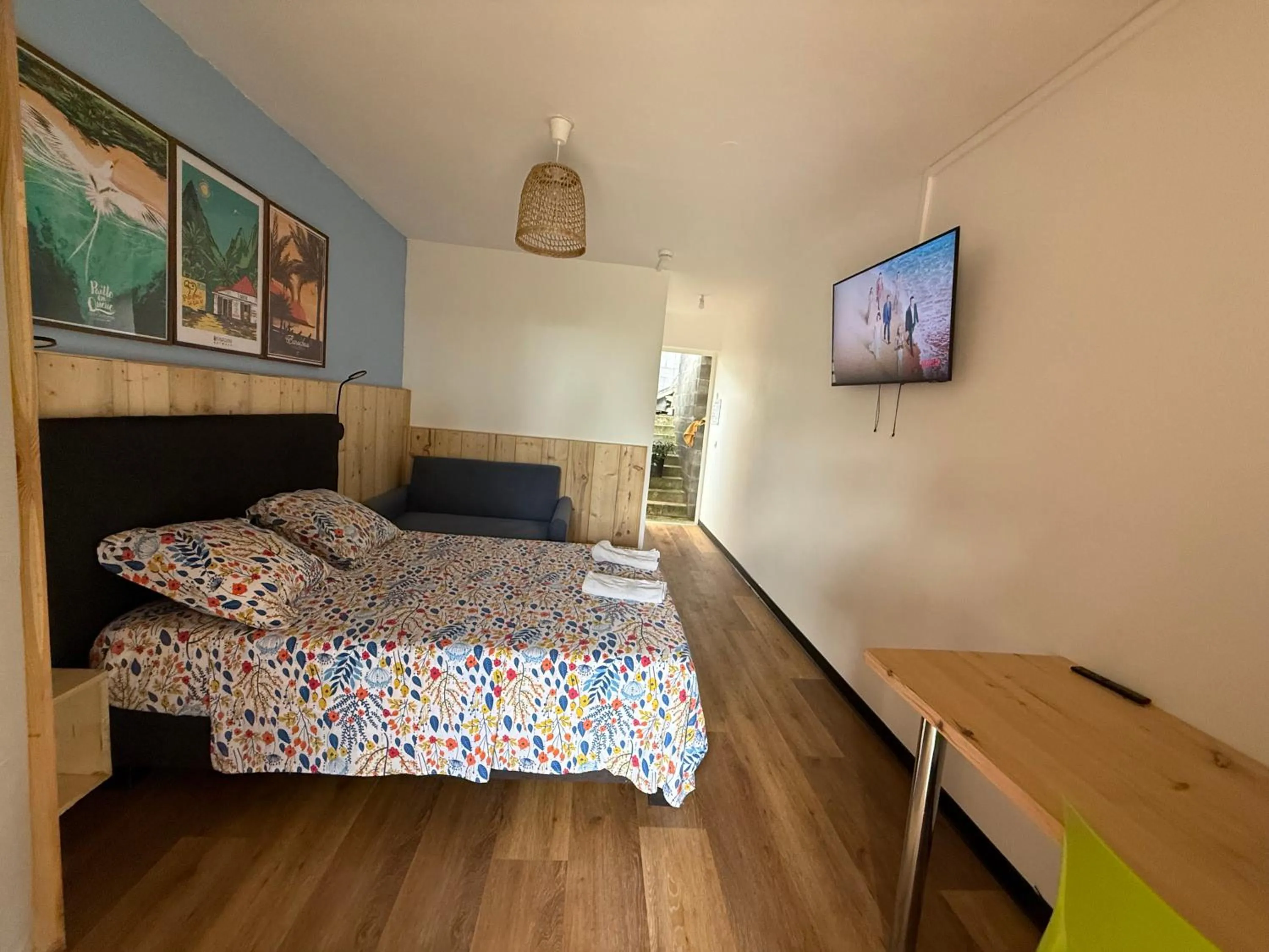 GITE-Hotel LA CAZ DES ORANGERS