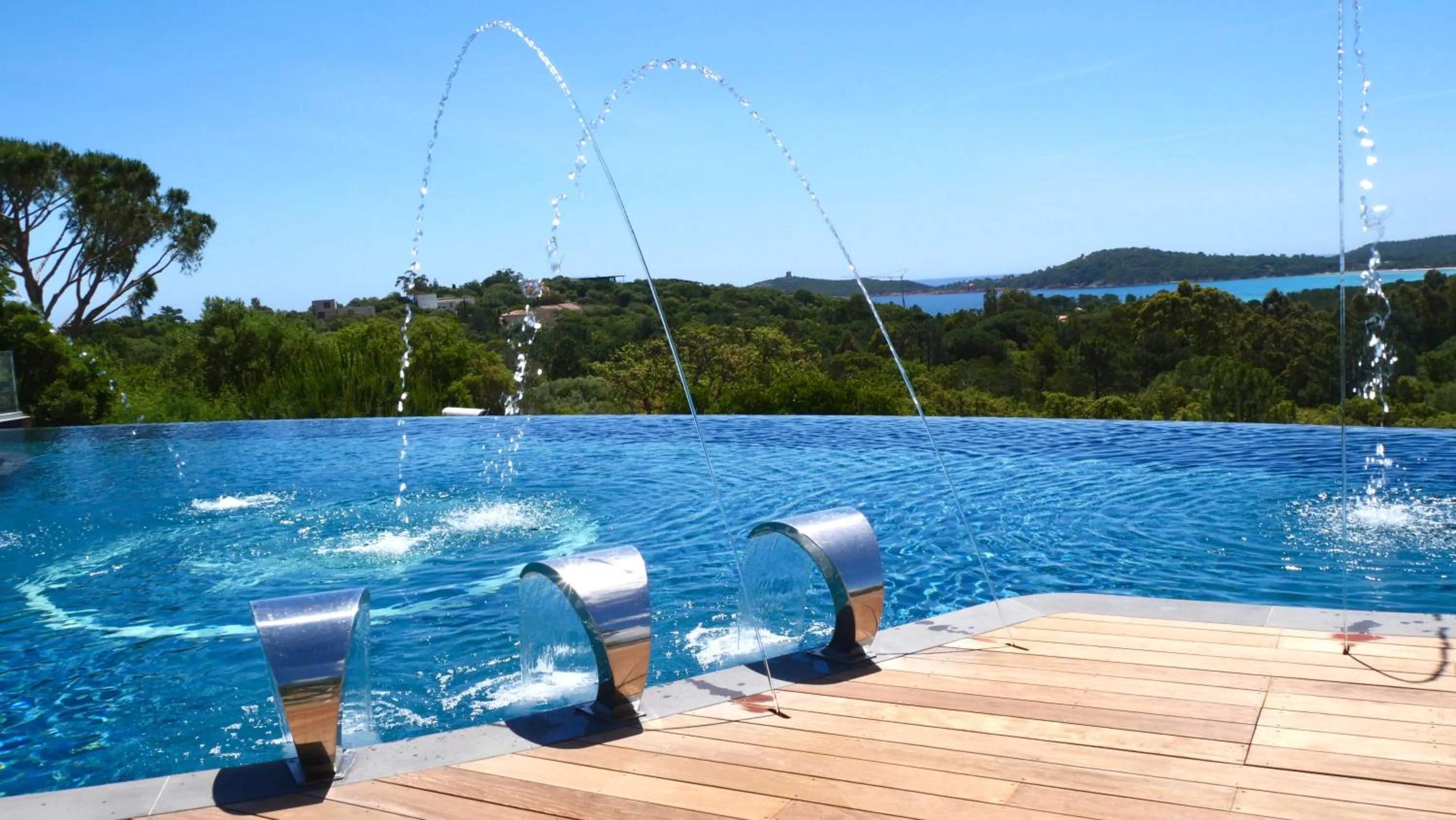 Swimming pool in Hotel U Paesolu