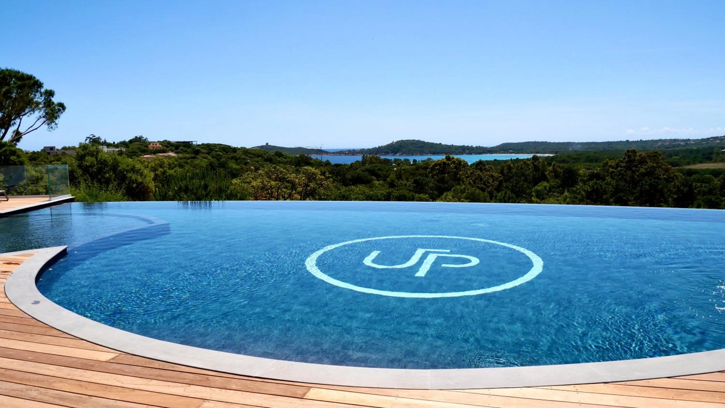 Swimming pool in Hotel U Paesolu