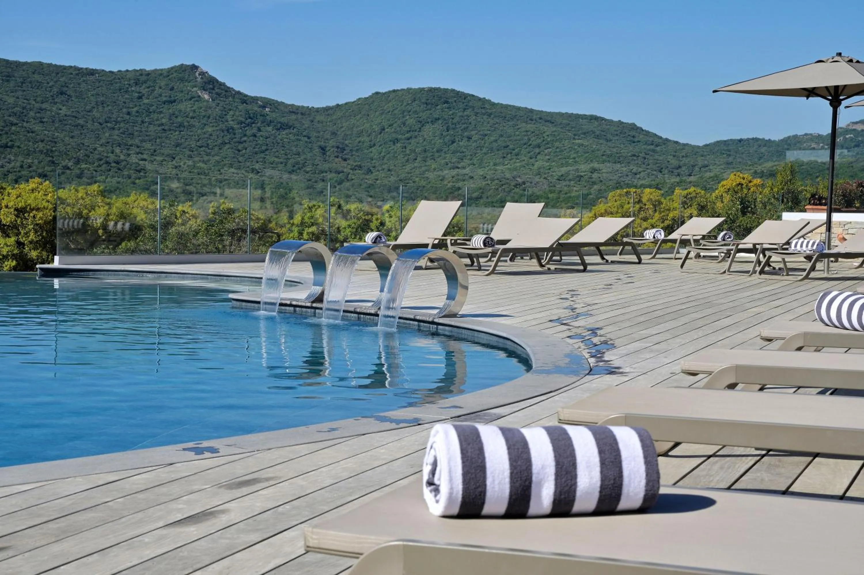 Swimming pool in Hotel U Paesolu