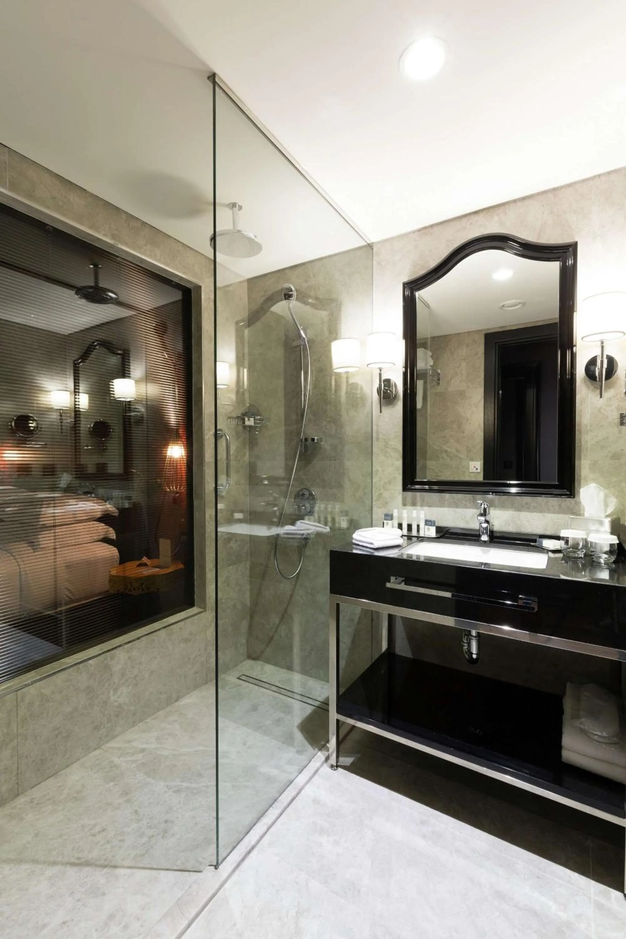 Bathroom in DoubleTree By Hilton Izmir Airport