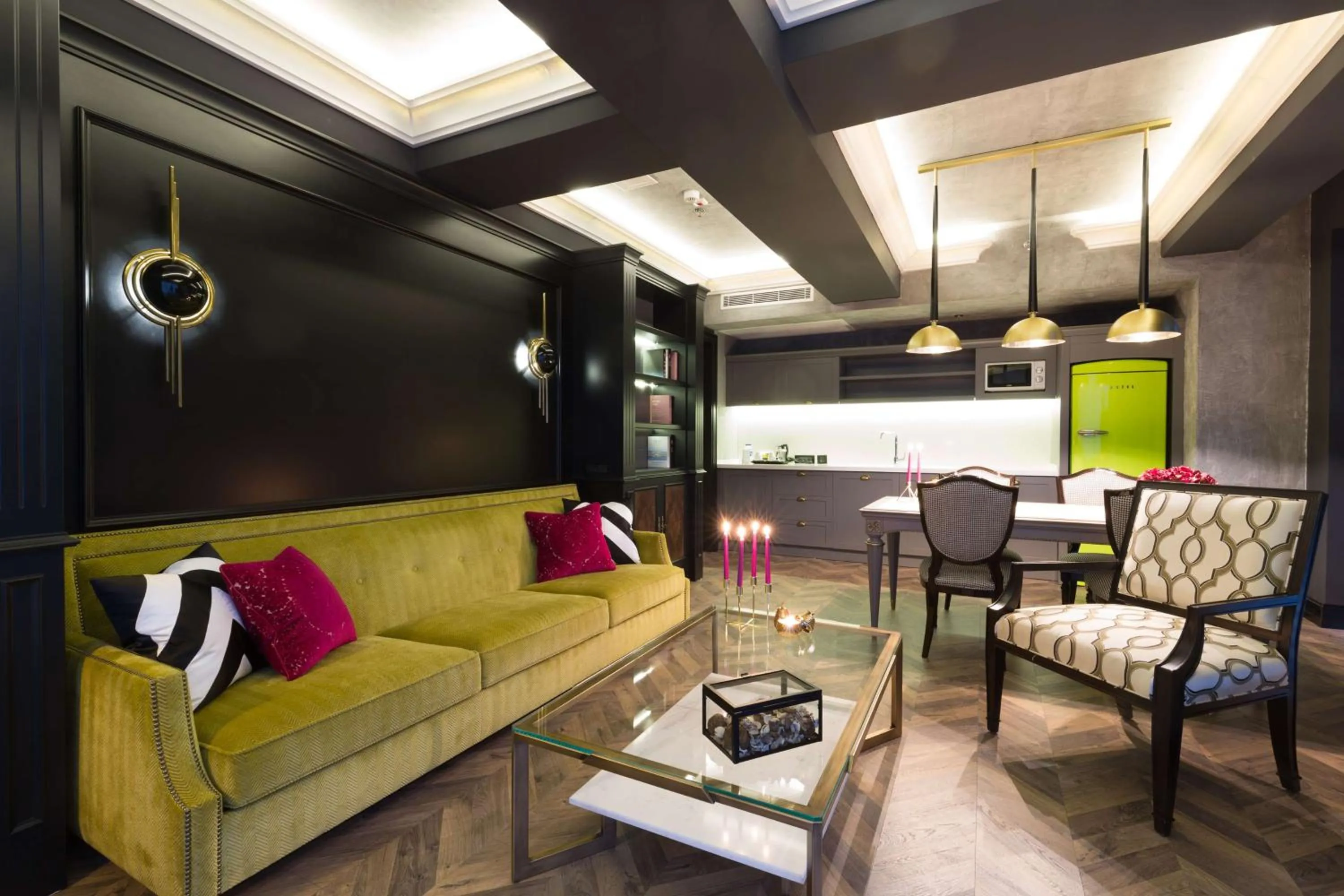 Living room in DoubleTree By Hilton Izmir Airport