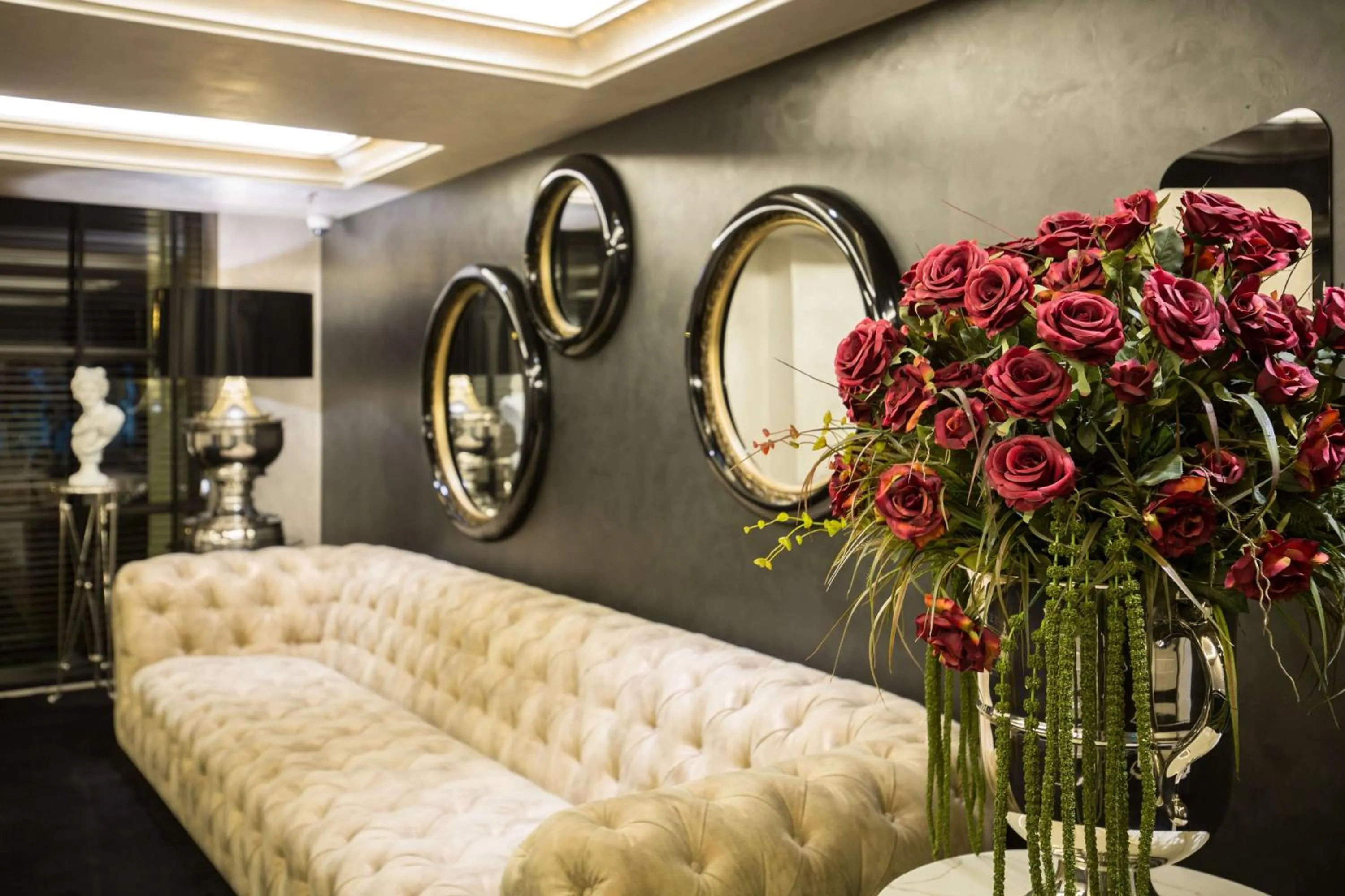 Lobby or reception in DoubleTree By Hilton Izmir Airport