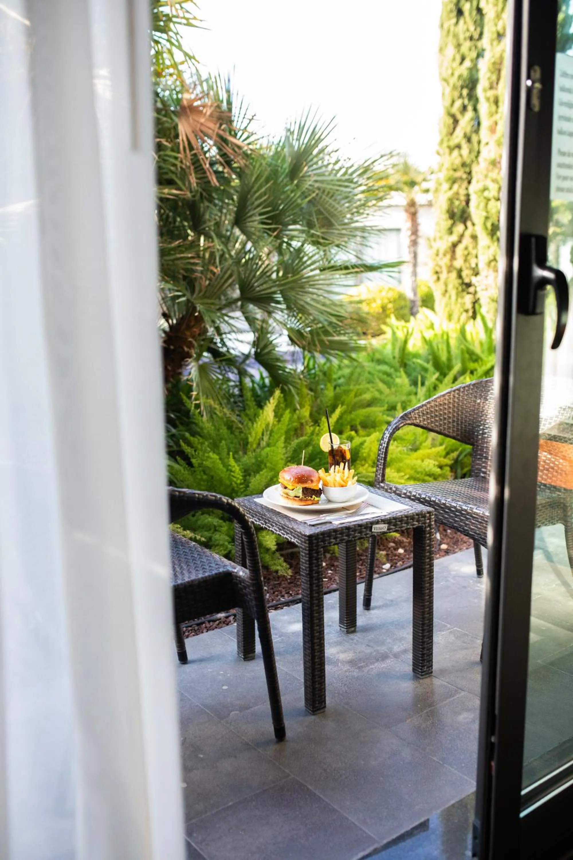 Day in DoubleTree By Hilton Izmir Airport