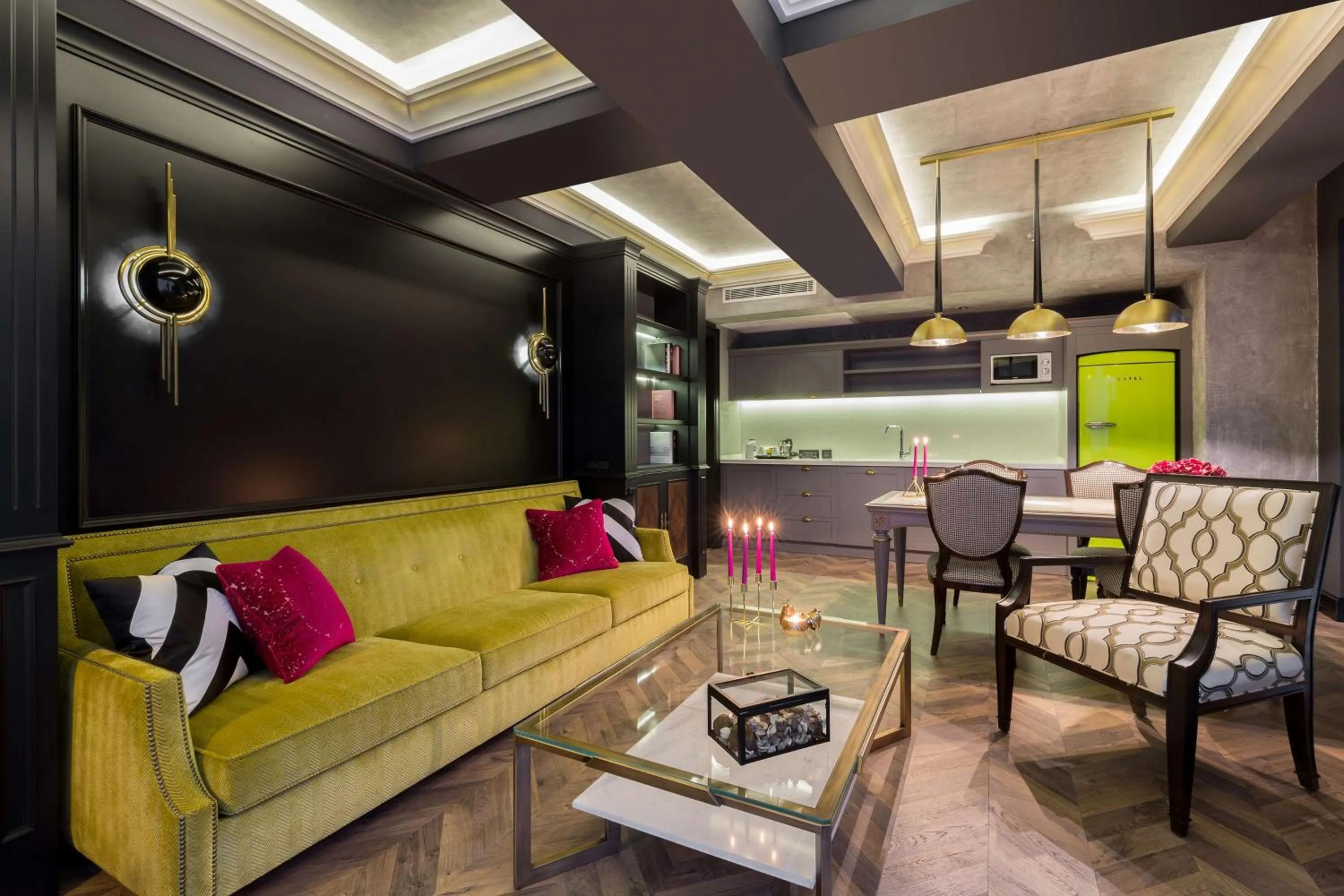 Bed in DoubleTree By Hilton Izmir Airport