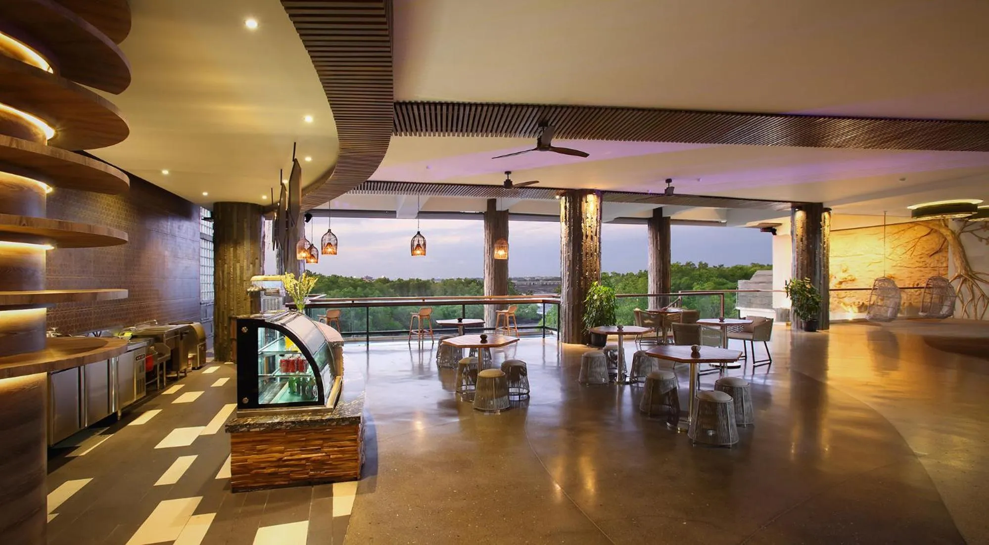Lounge or bar in The Crystal Luxury Bay Resort Nusa Dua