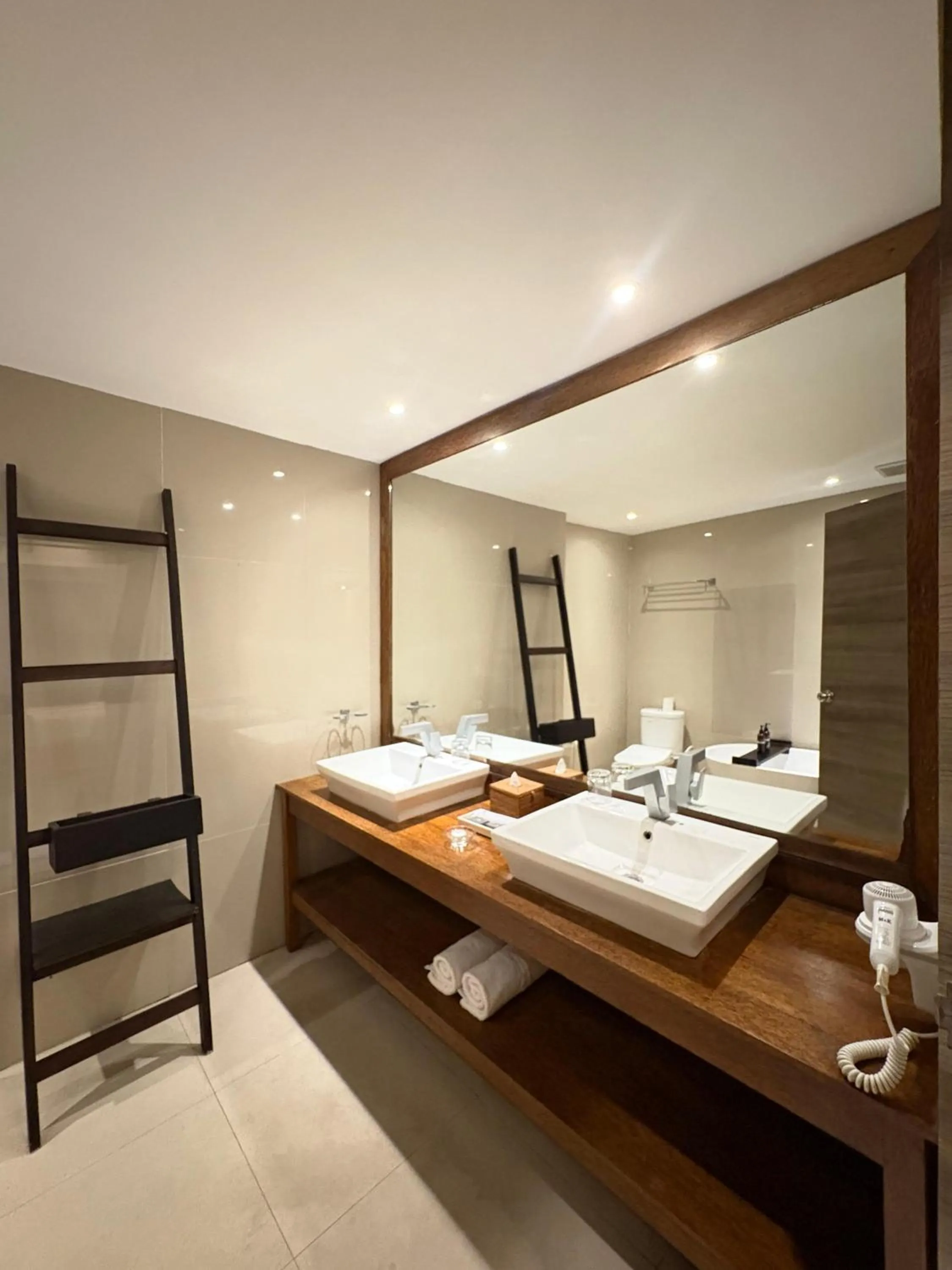 Bathroom, Bed in The Crystal Luxury Bay Resort Nusa Dua