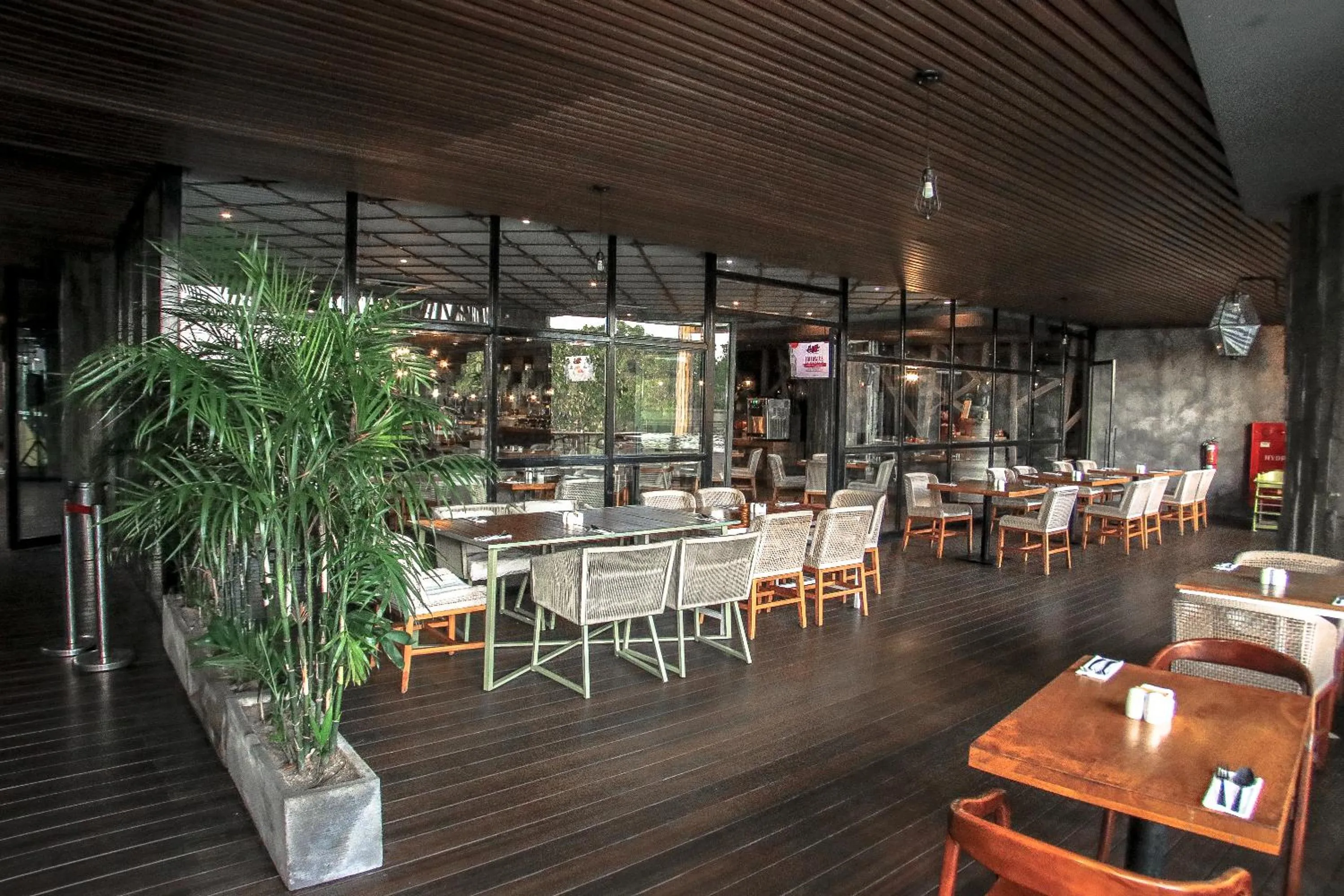 Restaurant/places to eat in The Crystal Luxury Bay Resort Nusa Dua
