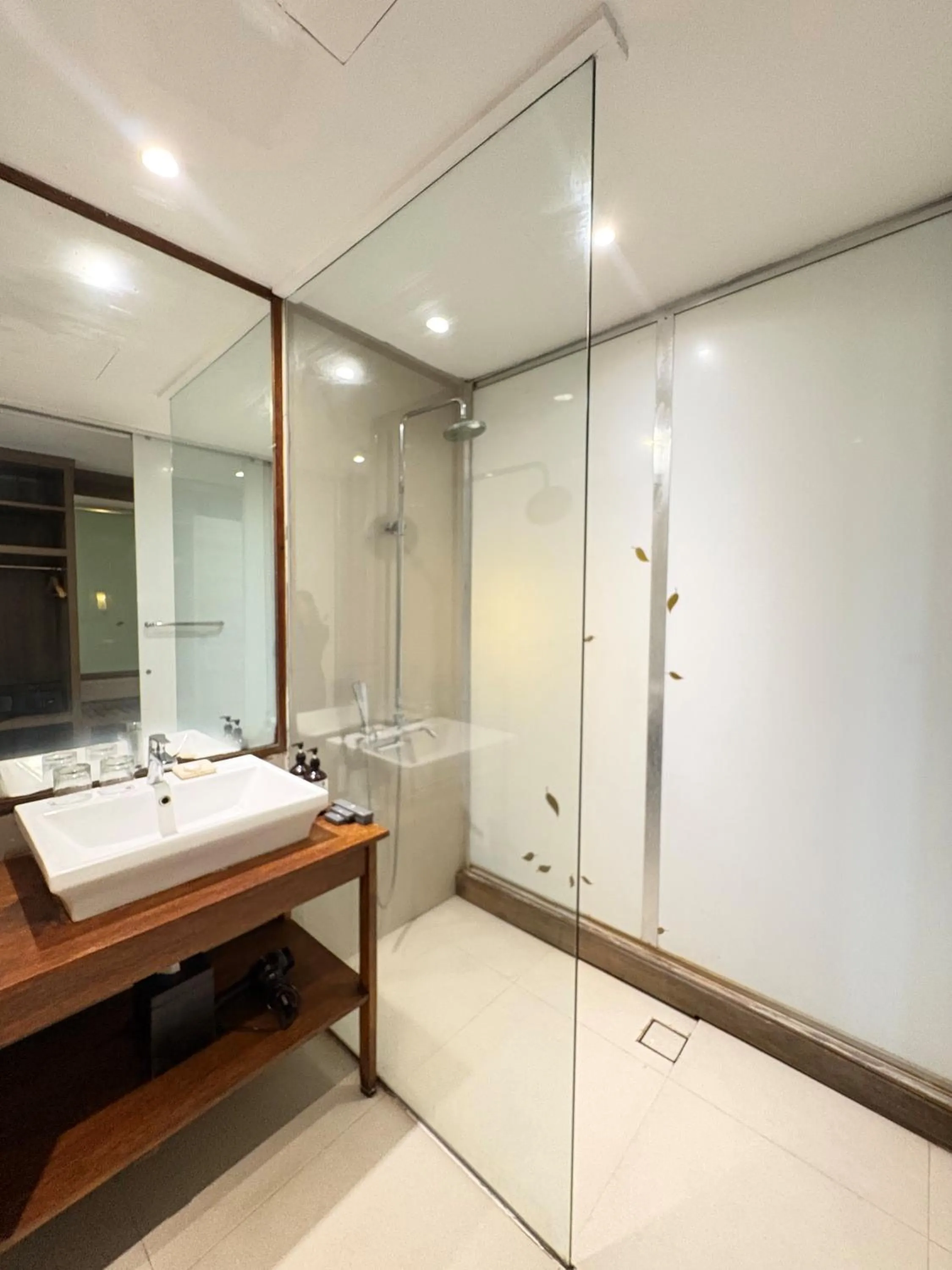 Shower in The Crystal Luxury Bay Resort Nusa Dua