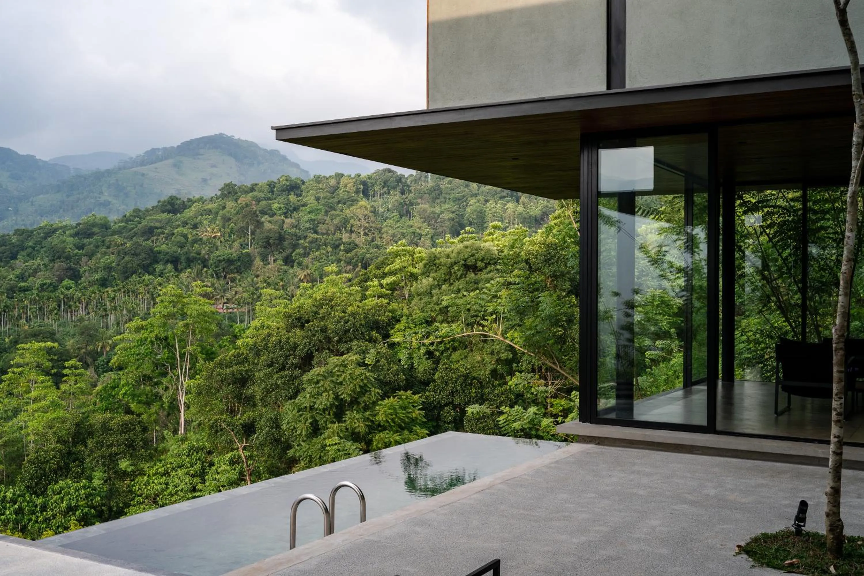Swimming pool in Santani Wellness Kandy