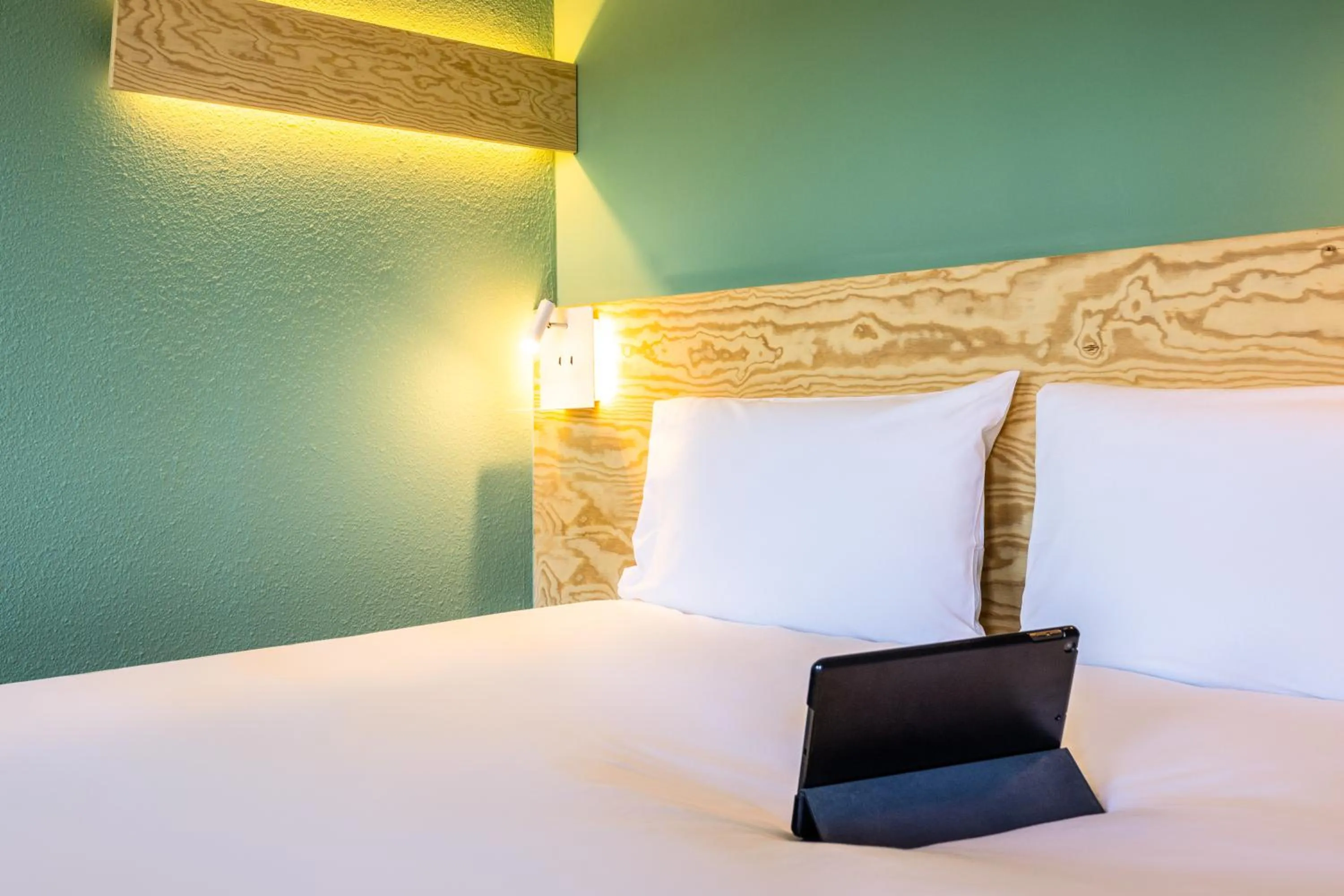 Bed in greet Brussels Airport Zaventem