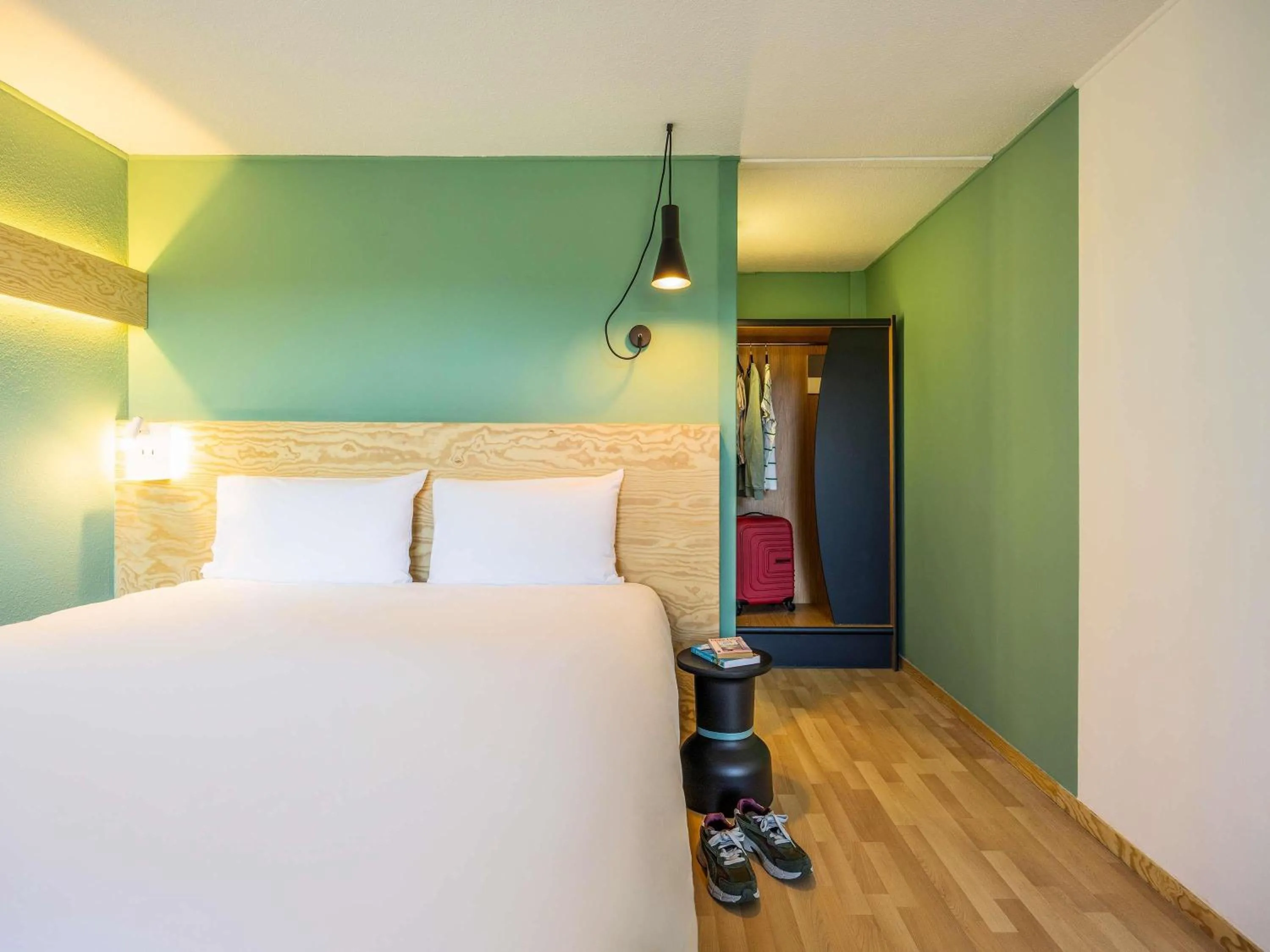 Bedroom, Bed in greet Brussels Airport Zaventem