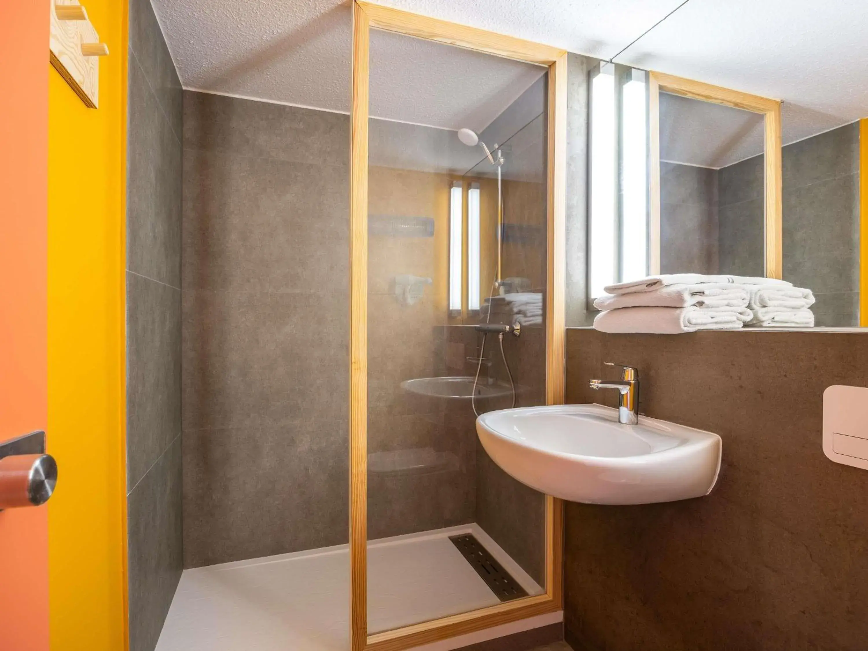 Twin Room in greet Brussels Airport Zaventem Twin Room in greet Brussels Airport Zaventem