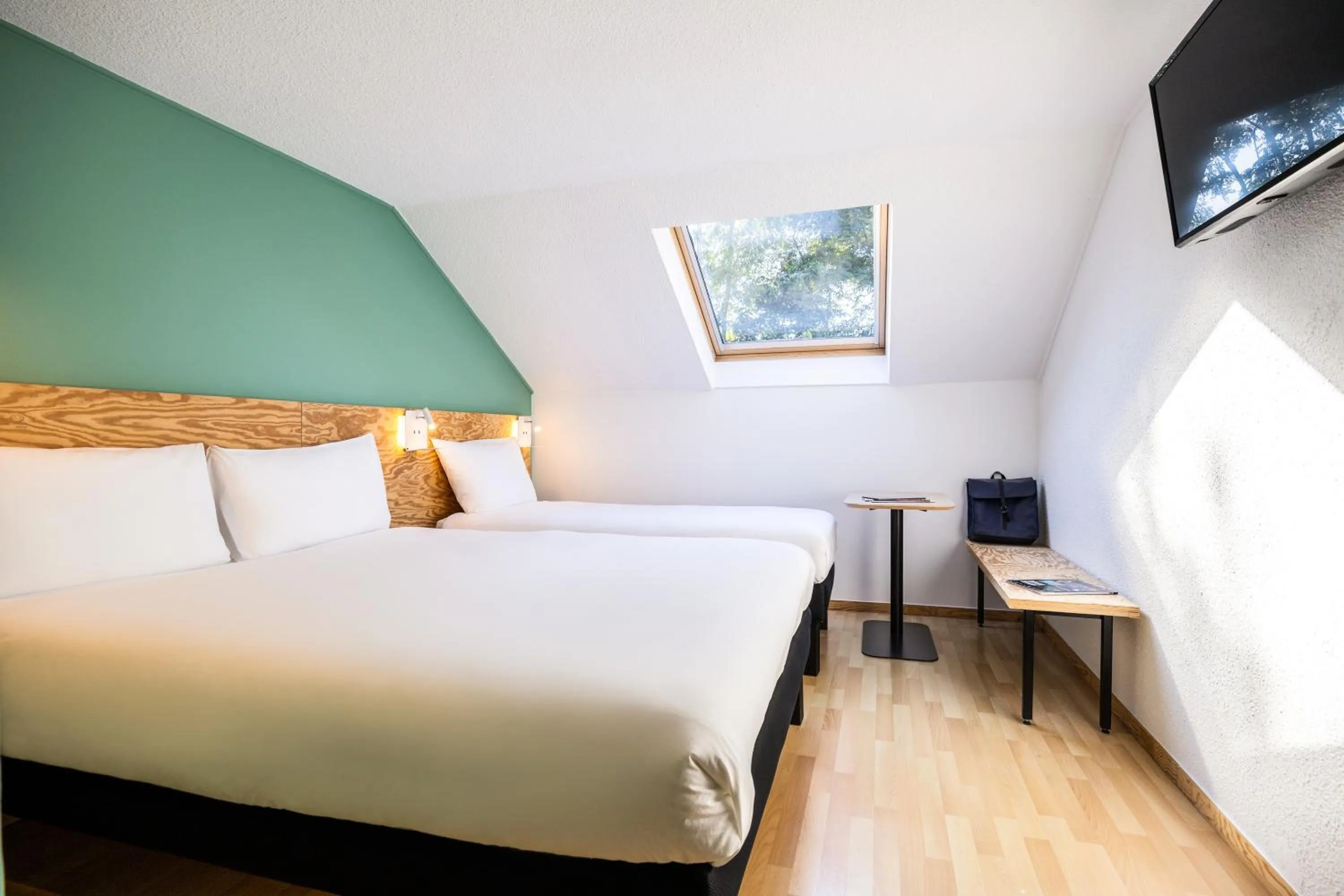 Bedroom, Bed in greet Brussels Airport Zaventem