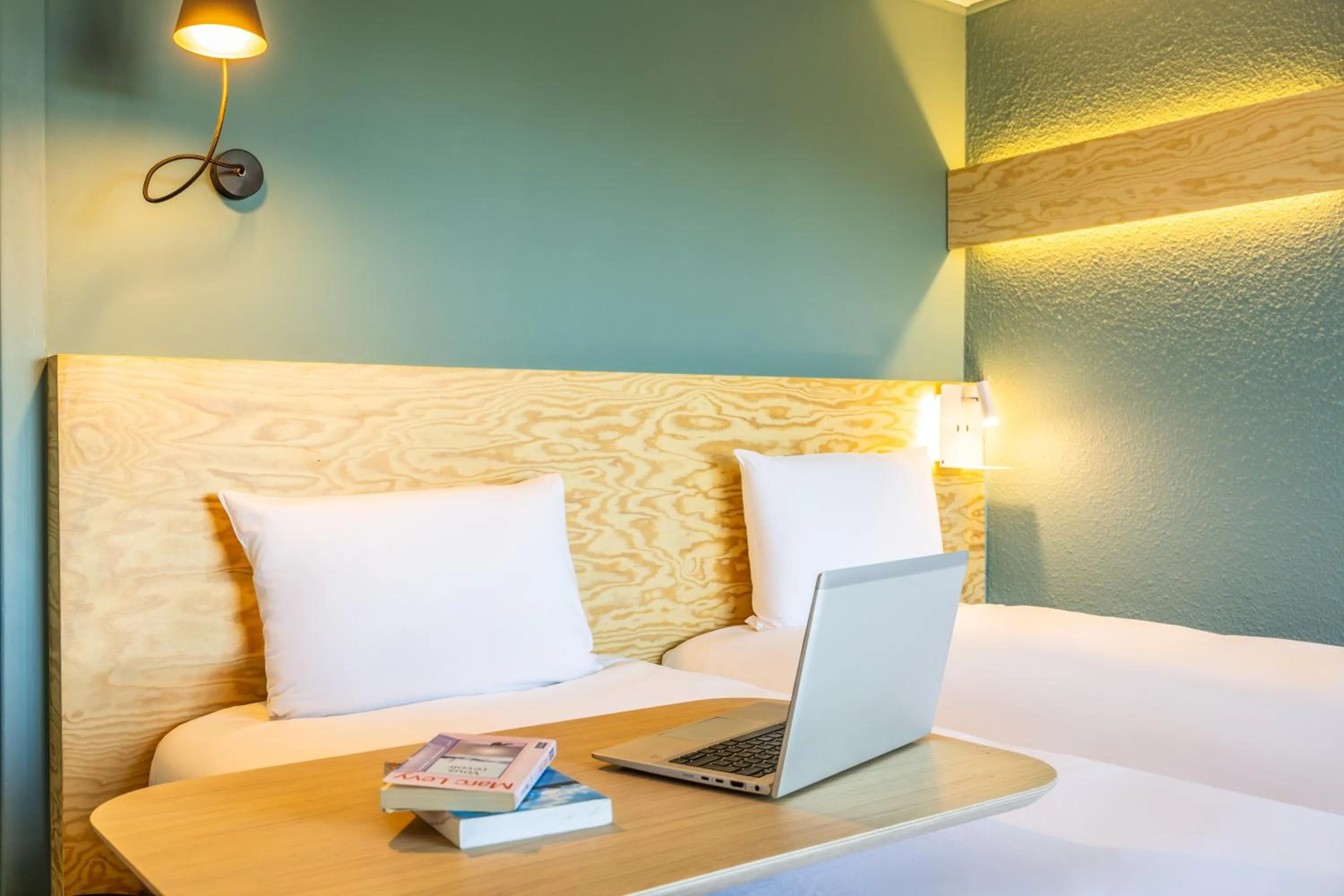 Bedroom, Bed in greet Brussels Airport Zaventem