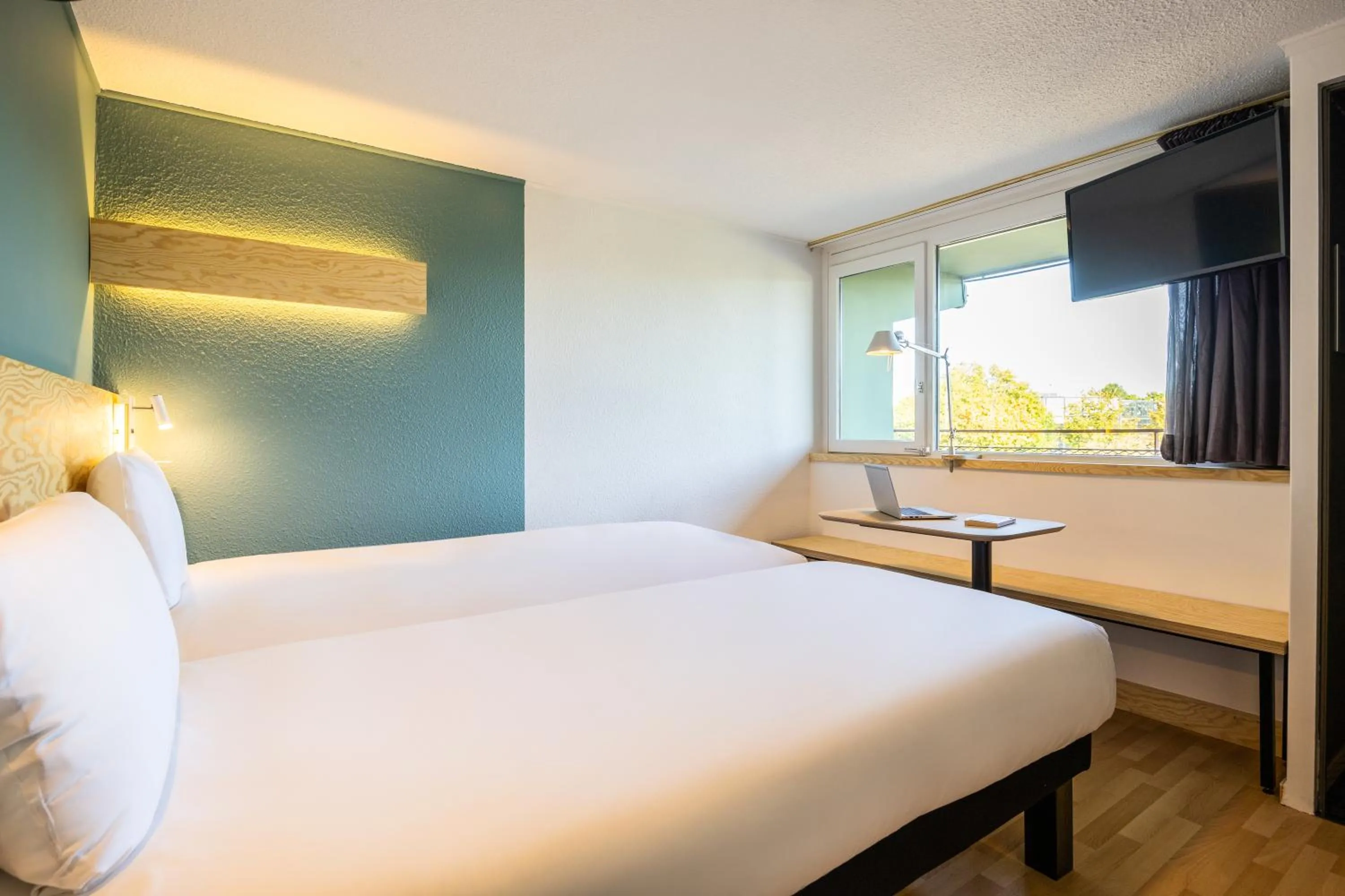 Bedroom, Bed in greet Brussels Airport Zaventem