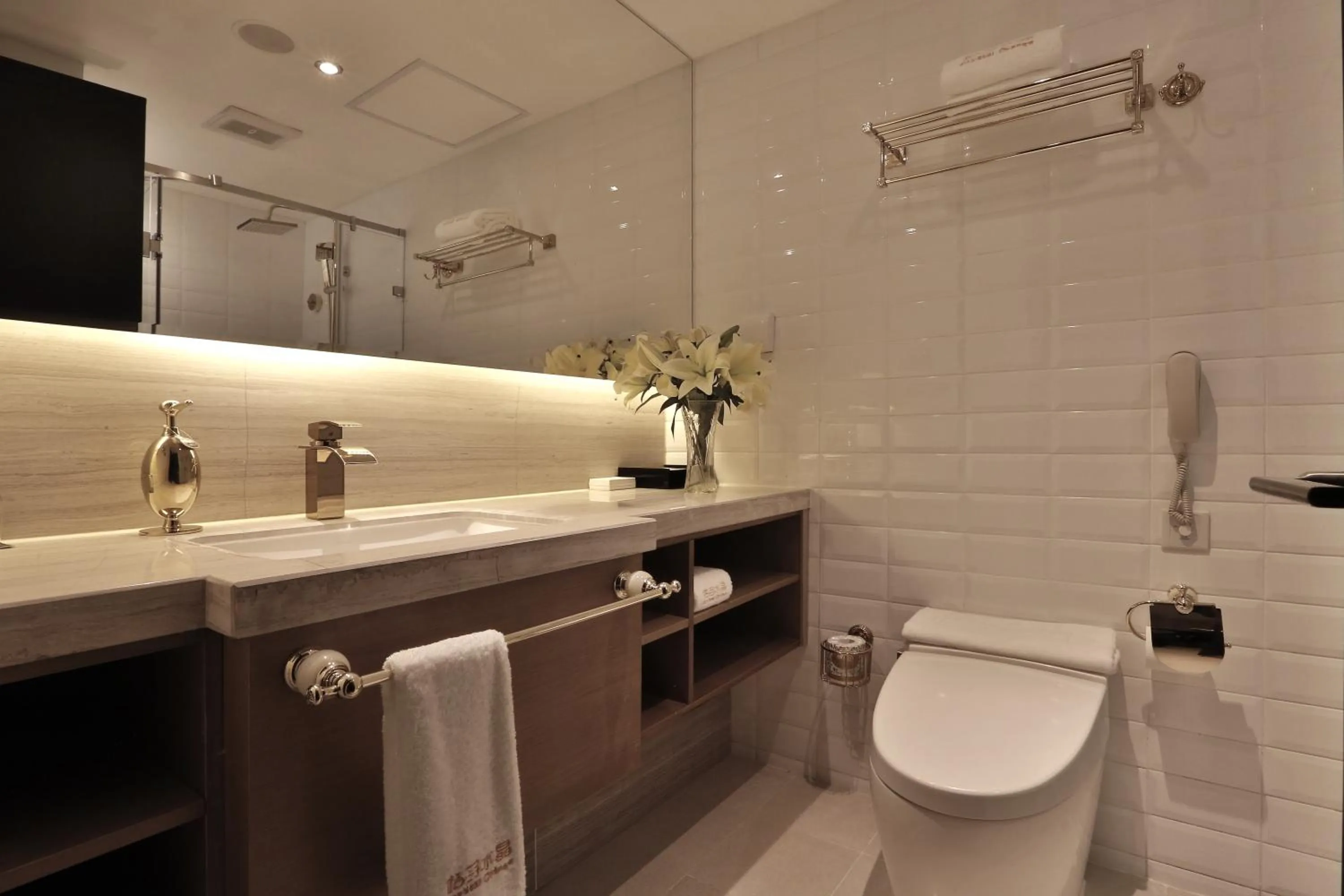 Bathroom in Crystal Orange Hotel Guangzhou Taojin Branch