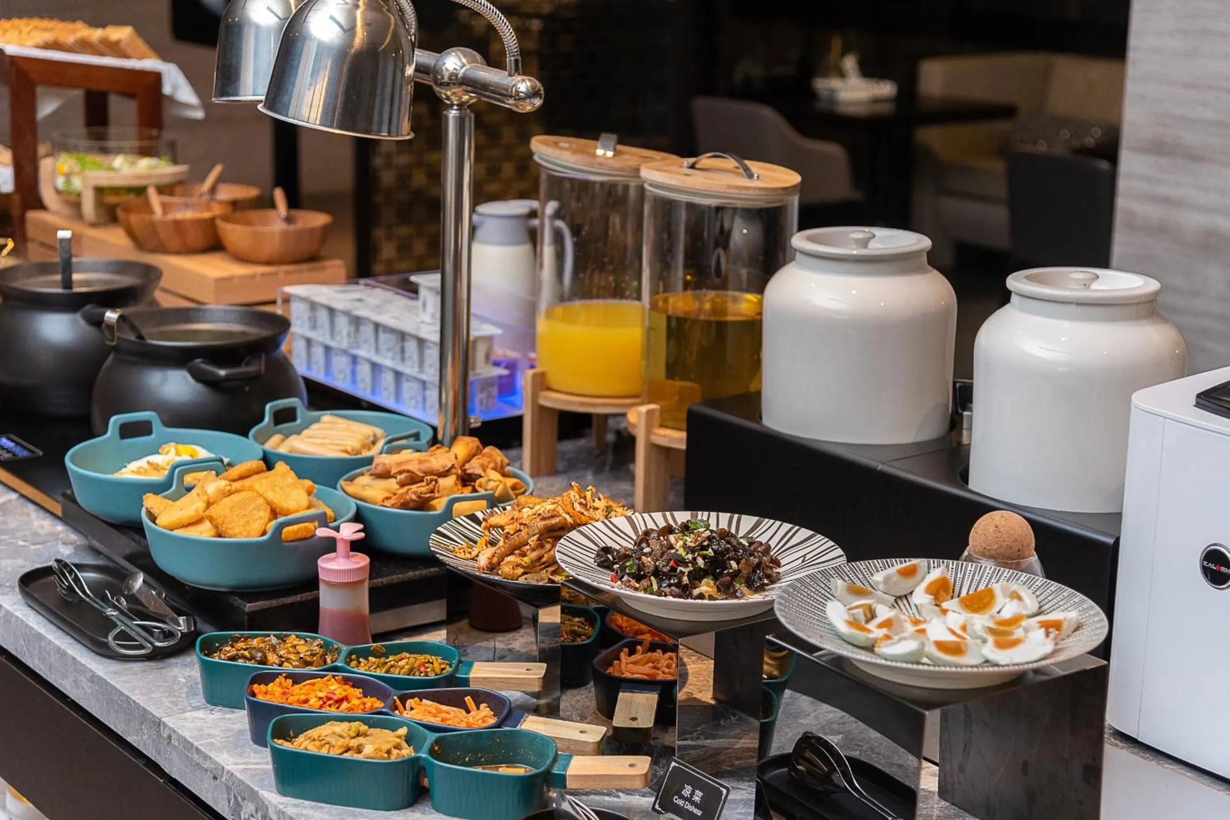 Restaurant/places to eat in Crystal Orange Hotel Guangzhou Taojin Branch